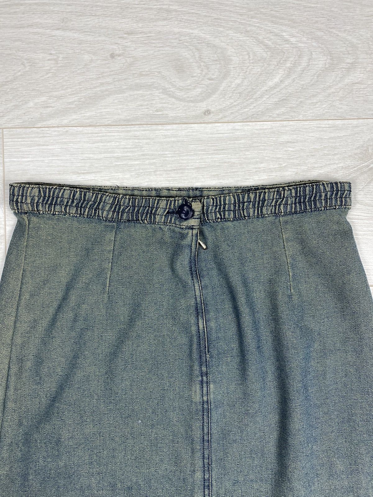Chanel × Vintage Rare 2001 Chanel Suit Size S / US 4 / IT 40 - 23 Thumbnail