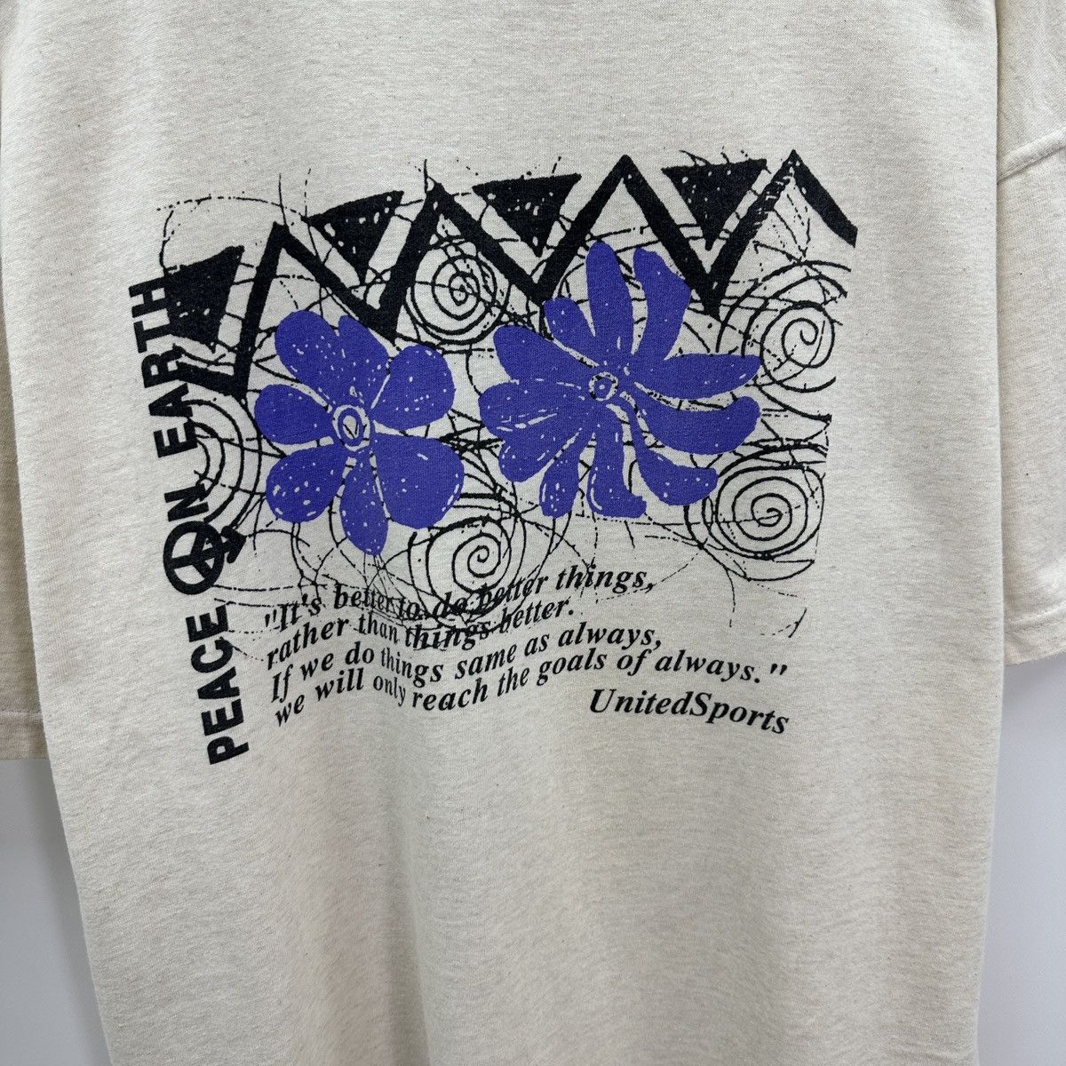 Vintage Vintage 90s United Sports Peace on Earth hippie tee y2k rare Size US XL / EU 56 / 4 - 4 Thumbnail