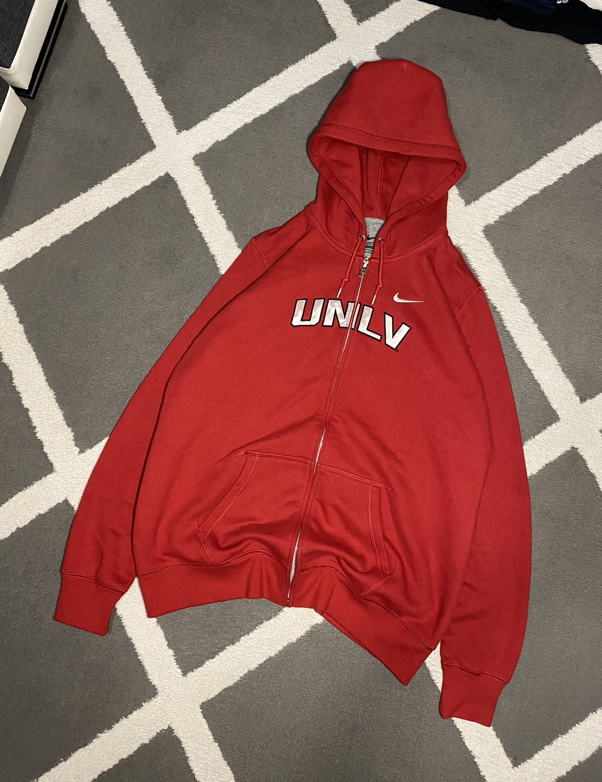 Nike × Vintage Nike UNLV men’s Zip Hoodie Y2K style University of Nevada Size US XL / EU 56 / 4 - 2 Thumbnail