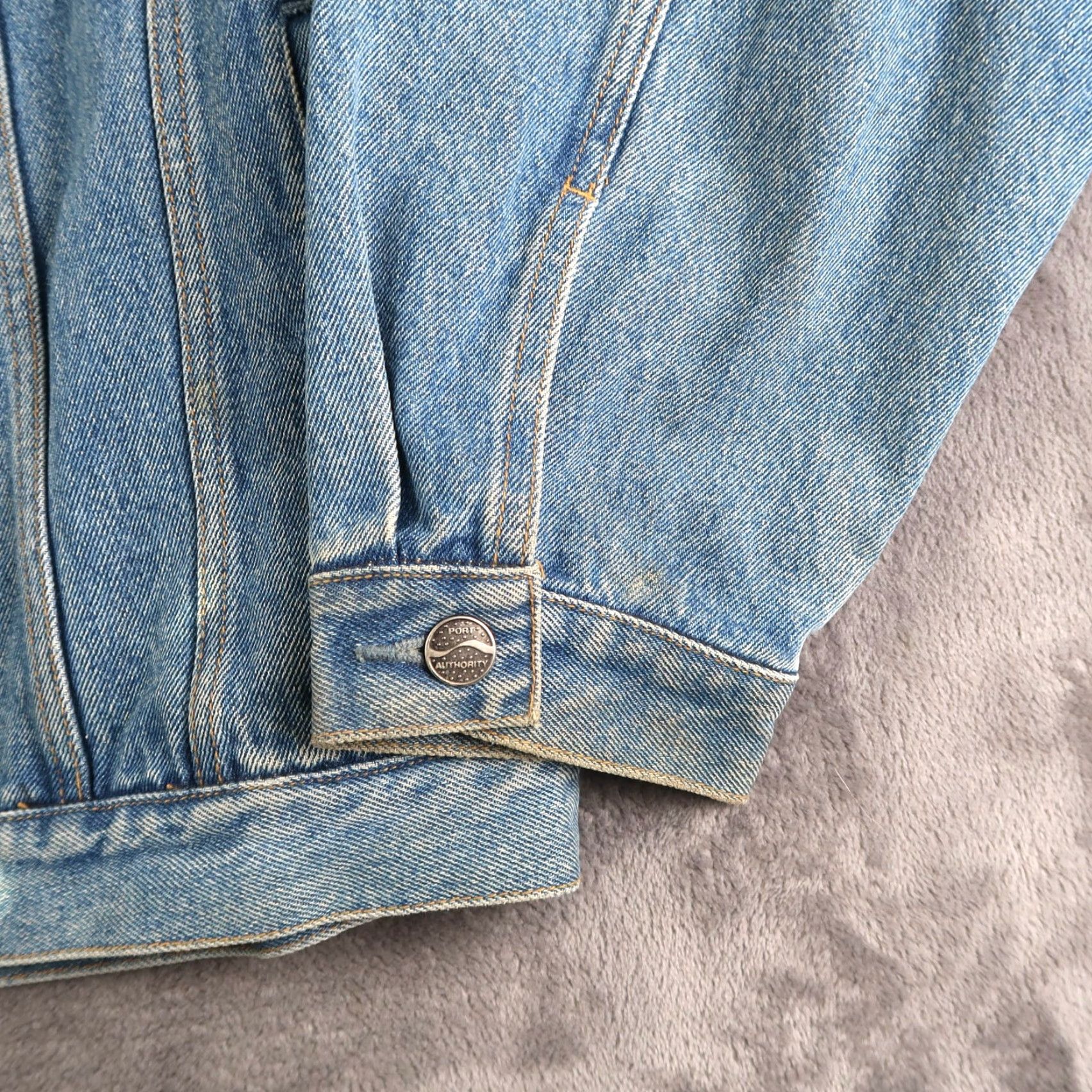 Disney VINTAGE Disney Mickey Mouse Denim Jacket 90s Bomber Jacket Size XL Blue Men Size US XL / EU 56 / 4 - 3 Thumbnail