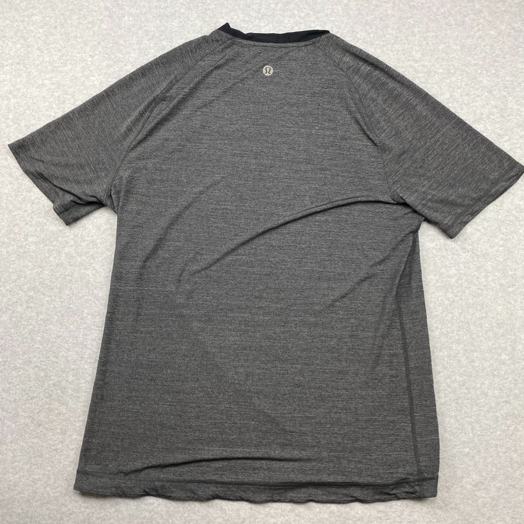 Lululemon Lululemon Shirt Mens * XL Heather Gray Pullover Short Sleeve Octagon Logo Active Size US XL / EU 56 / 4 - 5 Thumbnail