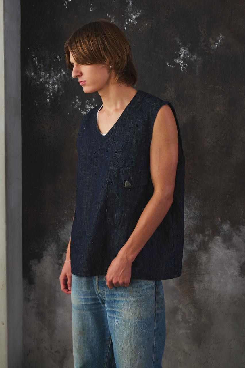 Nigel Cabourn Nigel Cabourn Lybro V-Neck Vest (Cotton Linen Denim) Size US L / EU 52-54 / 3 - 2 Thumbnail