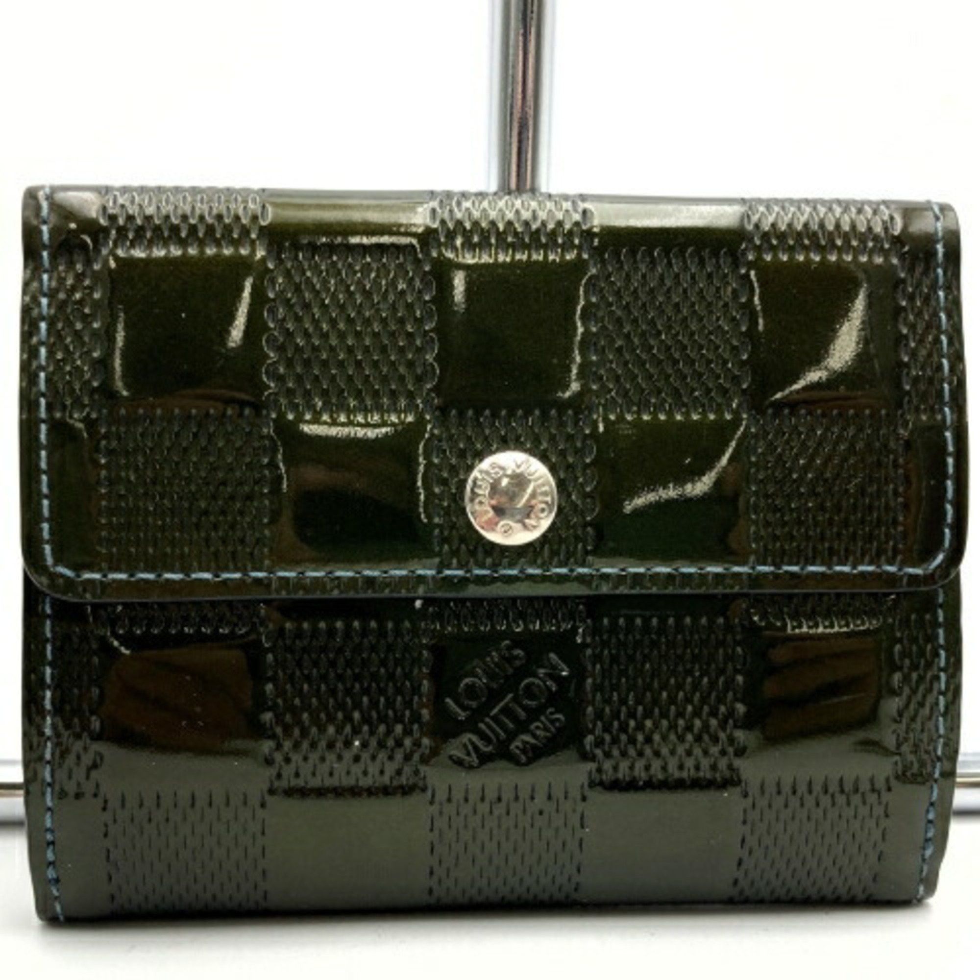image of Louis Vuitton M92136 Ludlow Damier Vernis Bi-Fold Wallet Green Dark Women's It0Jhnaj2Qfe