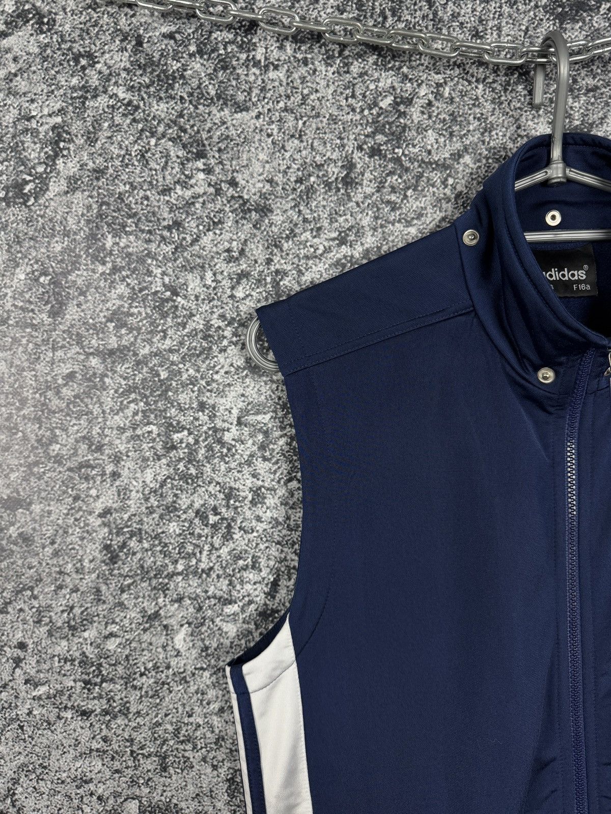 Adidas Adidas Vintage Zip Up Vest The Brand With The Three Stripes Size US S / EU 44-46 / 1 - 4 Thumbnail