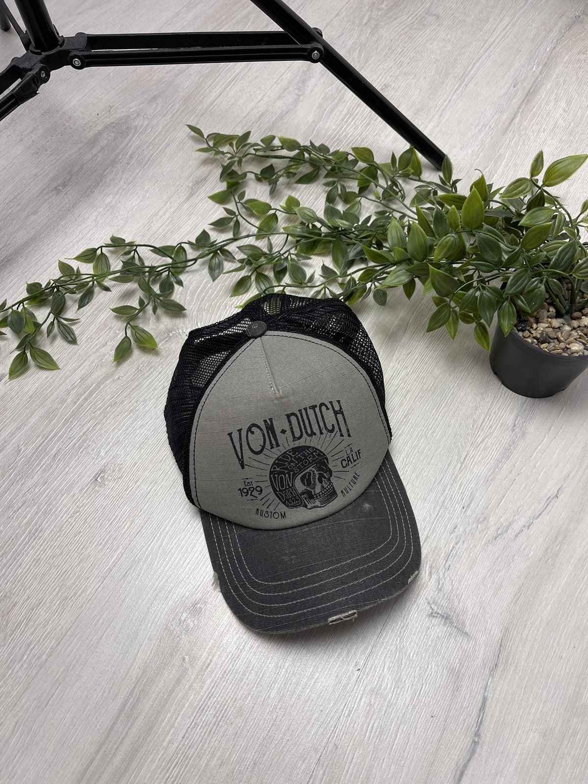 Vintage × Von Dutch Von Dutch Skull Logo Trucker Cap One Size Size ONE SIZE - 1 Thumbnail