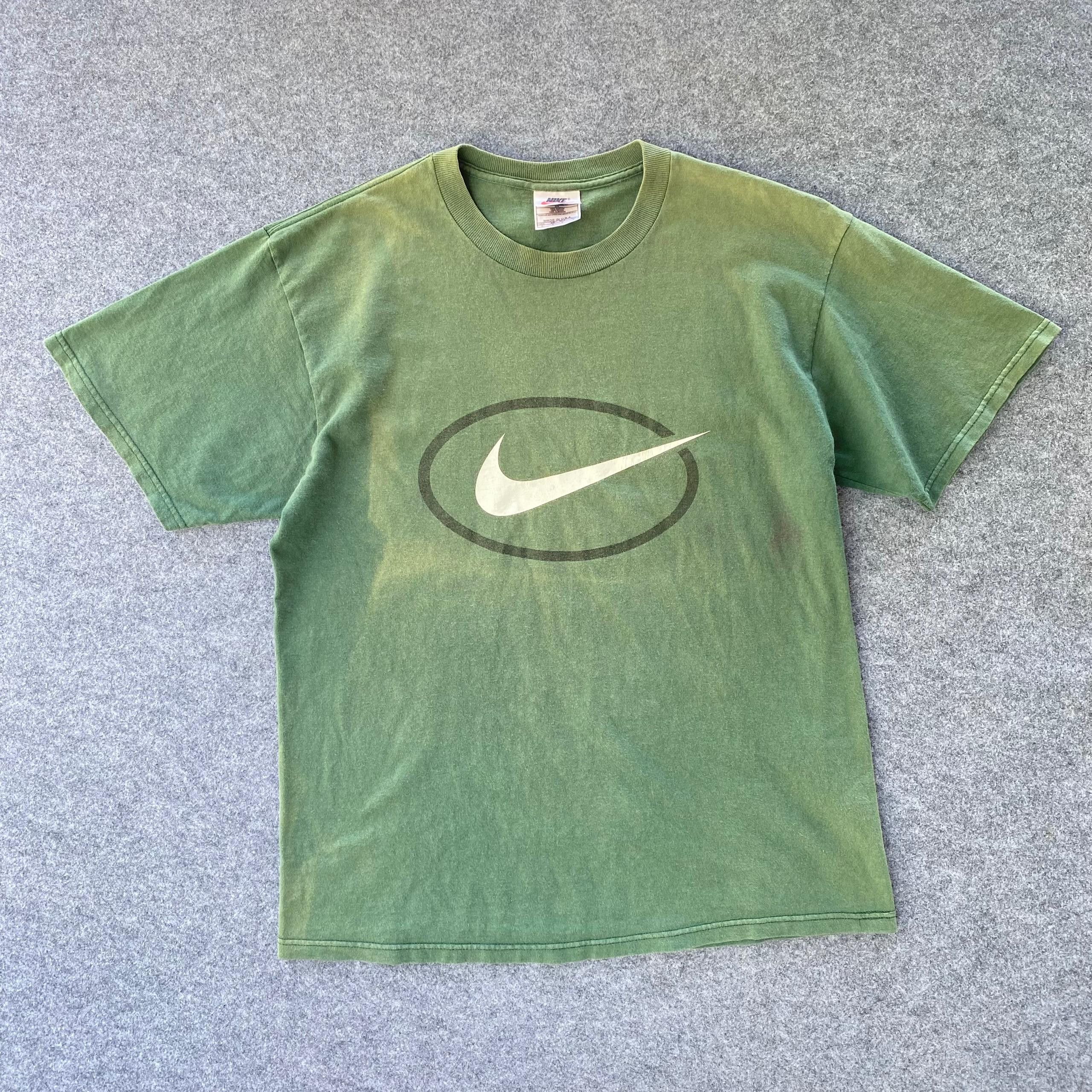 Nike Vintage 90s Nike Swoosh Logo Tshirt Size US M / EU 48-50 / 2 - 1 Thumbnail