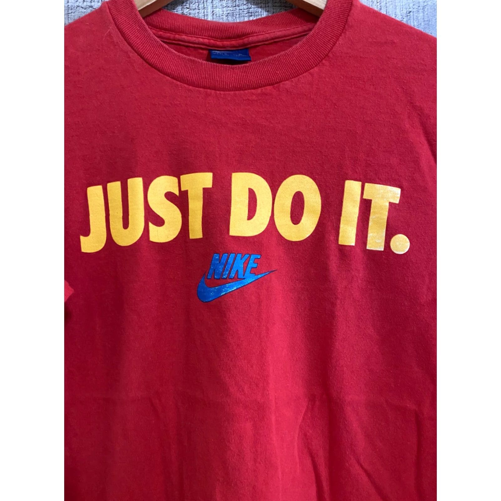Nike VINTAGE Nike Red T Shirt Small Blue Tag USA Just Do It Swoosh Logo 1984-88 Size US S / EU 44-46 / 1 - 3 Thumbnail