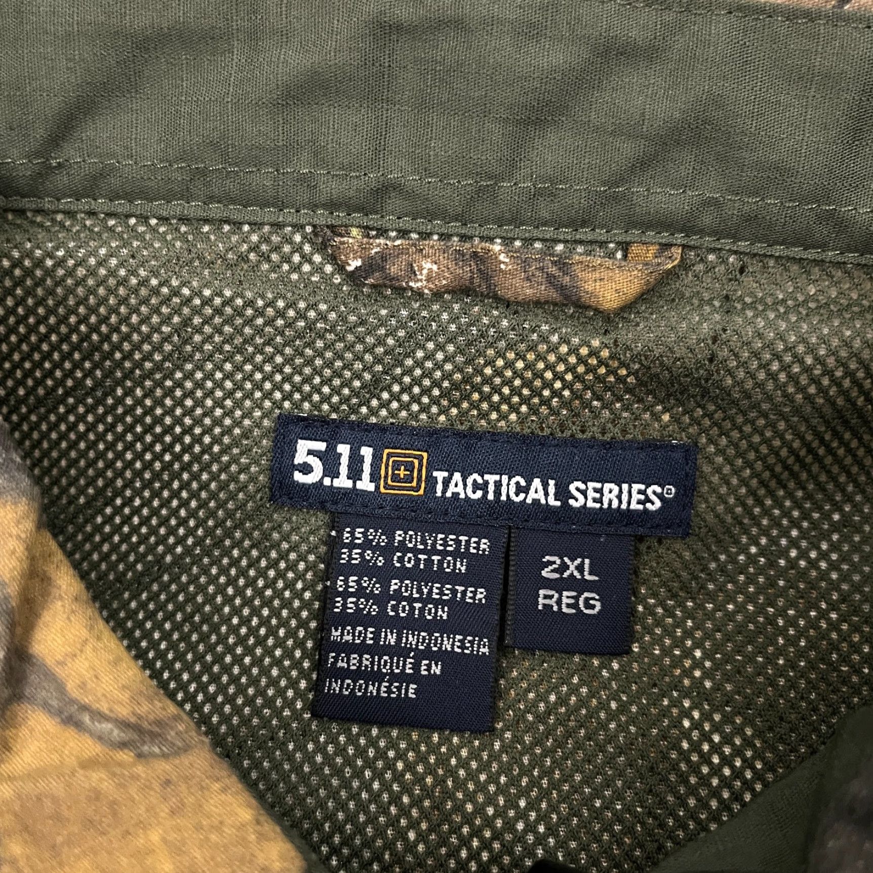 Vintage 5.11 511 Realtree Xtra Taclite Shirt Mens 2XL XXL Reg Camo Hunting Button Down Sizing Reg Camo Hunting Mens Button-Down Shirts 5.11 Tactical Size US XXL / EU 58 / 5 - 3 Thumbnail