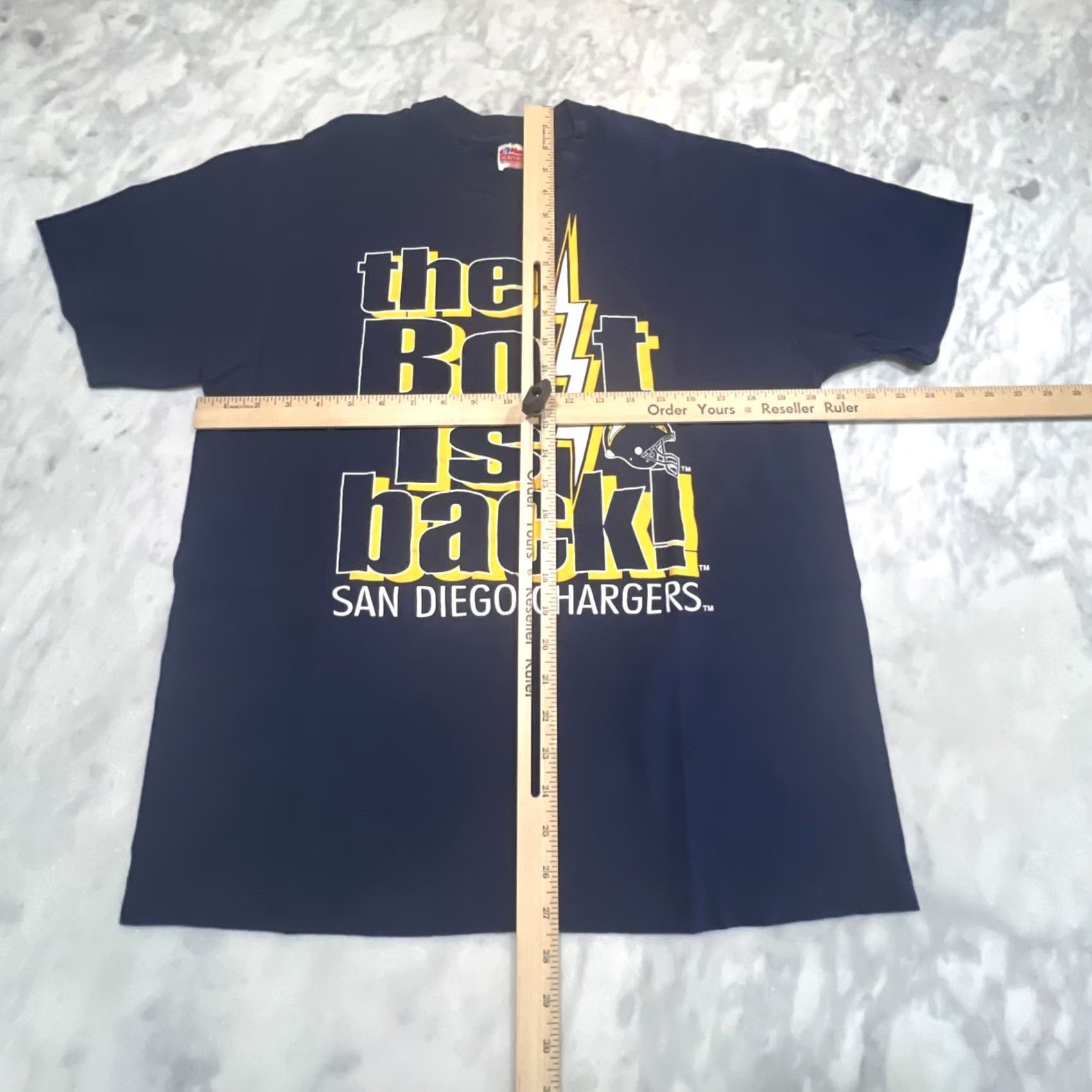 Hanes VINTAGE San Diego Chargers Shirt L Men Blue The Bolt Is Back Hanes Single Stitch USA 1990s Graphic Tee Size US L / EU 52-54 / 3 - 6 Thumbnail