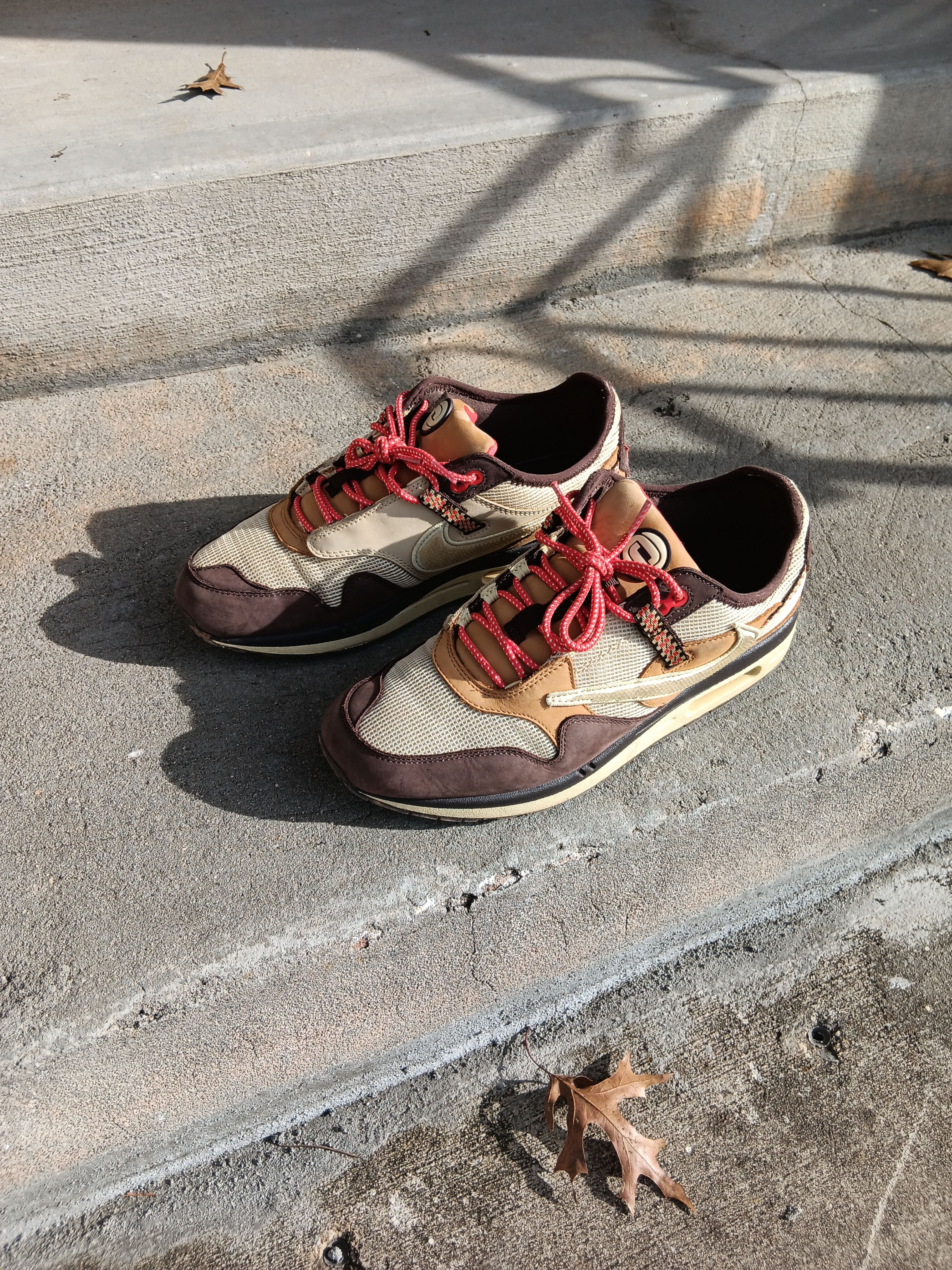 Travis Scott Nike Air Max 1 Travis Scott Cactus Jack "Baroque Brown". Size US 10 / EU 43 - 3 Thumbnail