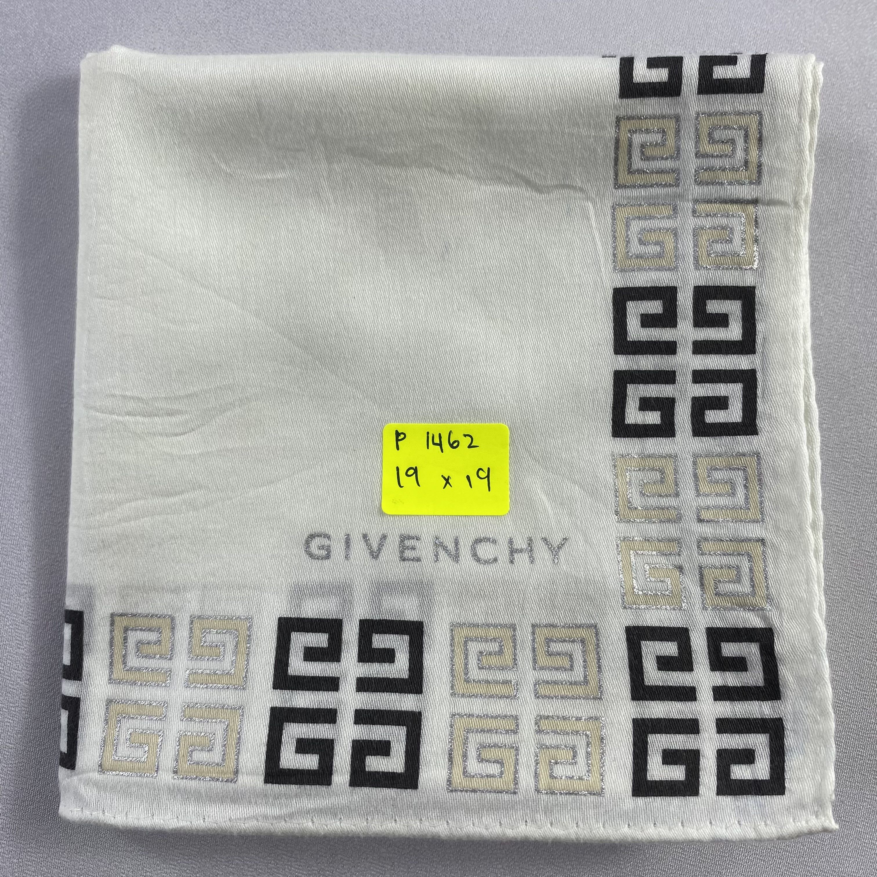 Vintage Givenchy Bandana/ Handkerchief / Neckerchief-P1462 Size ONE SIZE - 5 Thumbnail