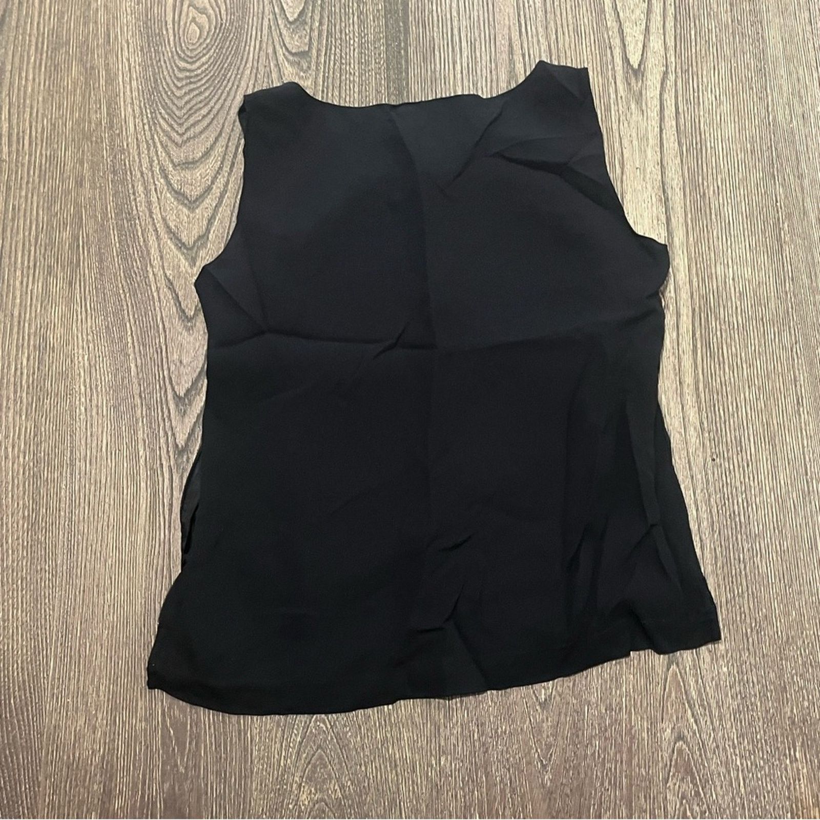 Neiman Marcus Neiman Marcus Womens Silk Blouse Top Sleeveless Round Neck S Size S / US 4 / IT 40 - 3 Thumbnail