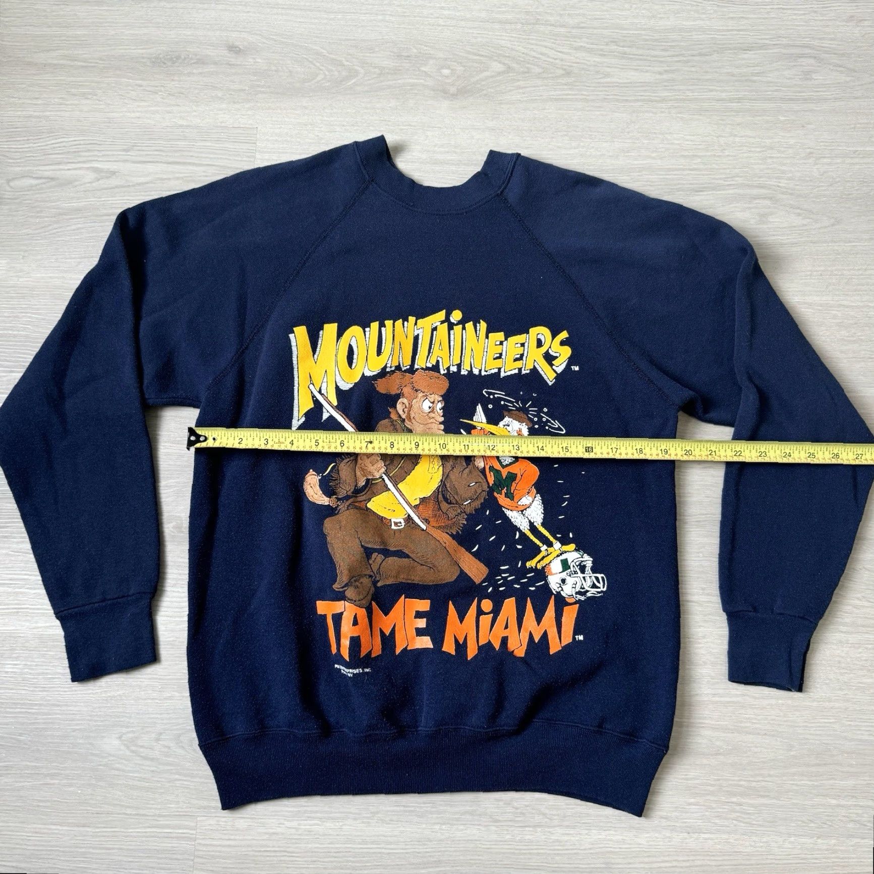 Tultex VINTAGE Mountaineers Sweatshirt Crewneck M West Virginia Uni Tultex Blue Medium Mens Size US M / EU 48-50 / 2 - 6 Thumbnail