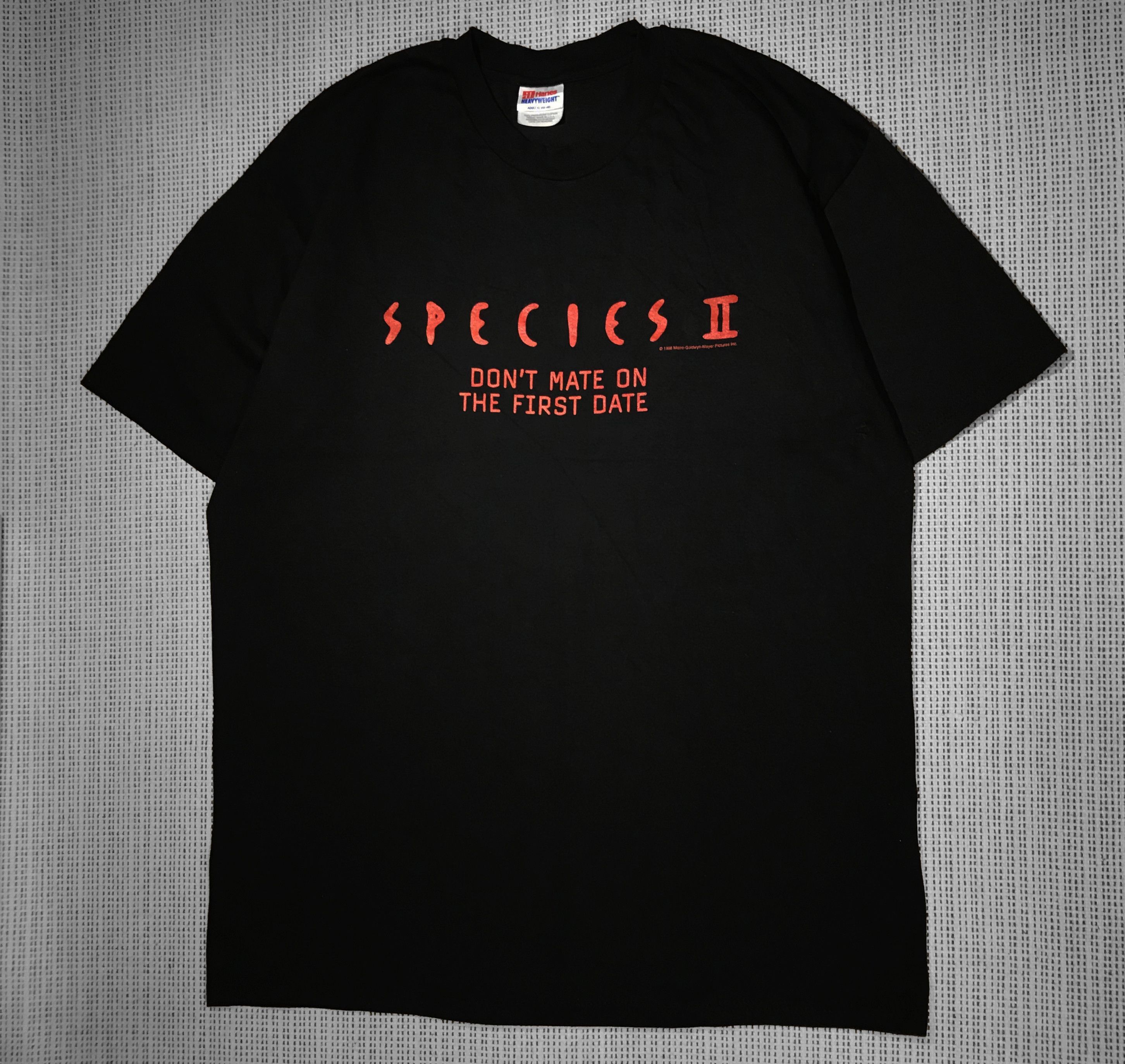 Hanes Camiseta vintage 1998 filme “Espécie 2” (XL) Size US XL / EU 56 / 4 - 1 Thumbnail