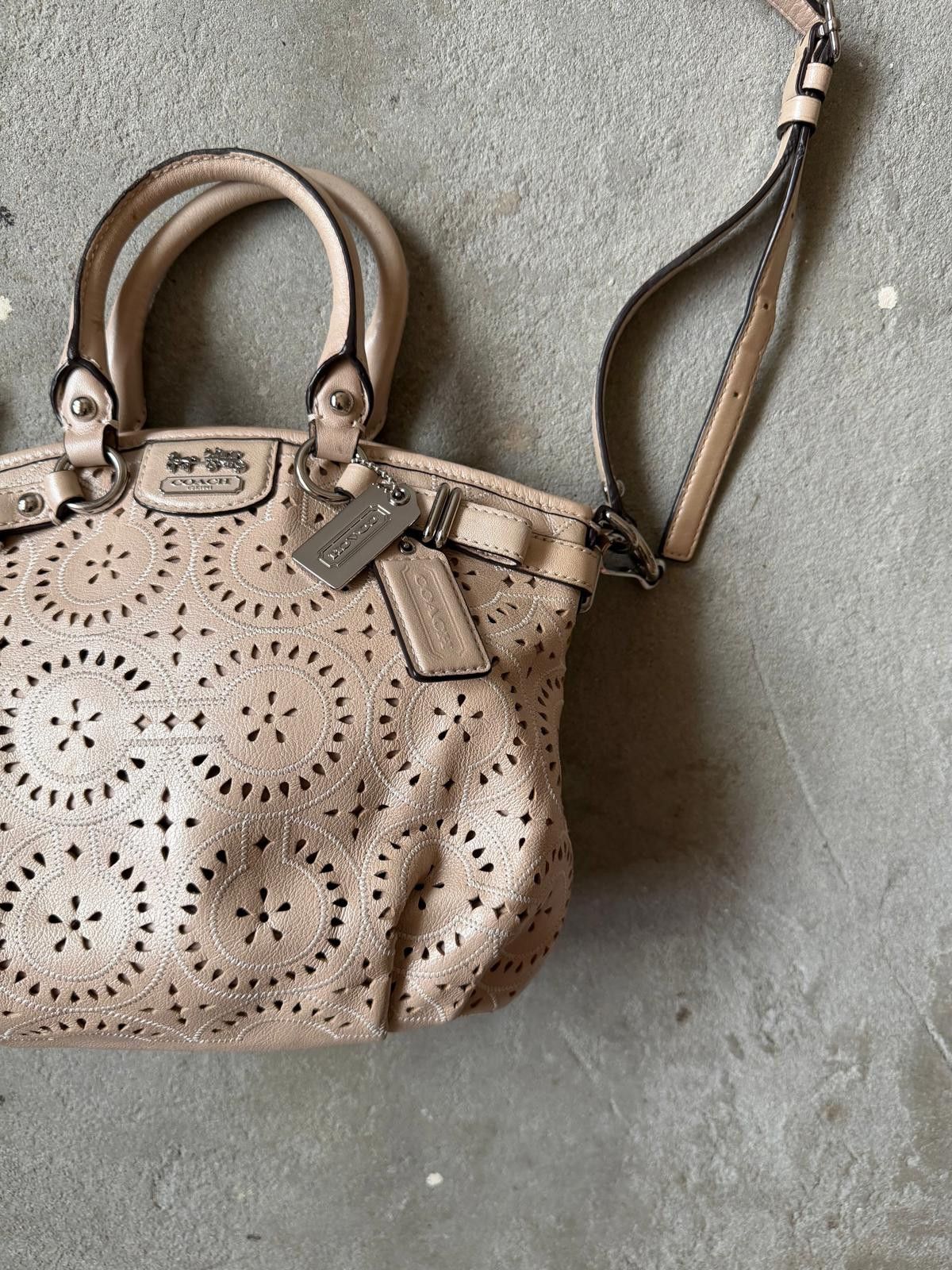 Coach Coach 2Way Madison Shoulder Bag Beige Size ONE SIZE - 4 Thumbnail