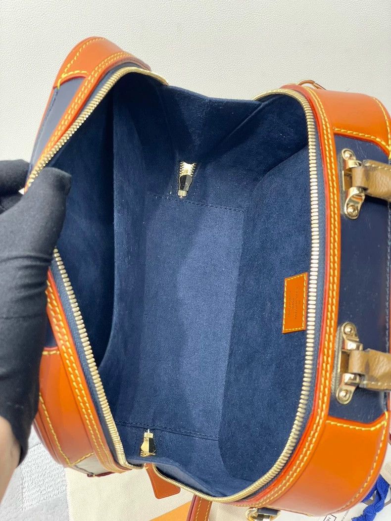 Louis Vuitton Louis Vuitton Show style presbyopic color-matching carryin Size ONE SIZE - 6 Thumbnail