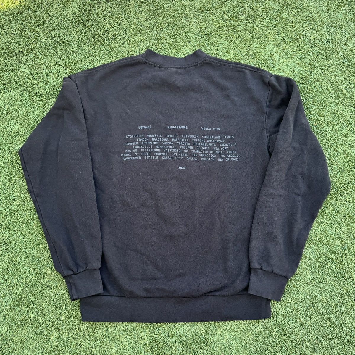 Beyonce Official Beyoncé Renaissance World Tour 2023 Merch Sweater m Size US S / EU 44-46 / 1 - 6 Thumbnail