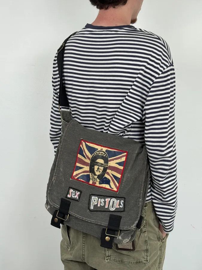 Vintage Vintage Grey Denim Sex Pistols Patch Messenger Bag Size ONE SIZE - 2 Thumbnail