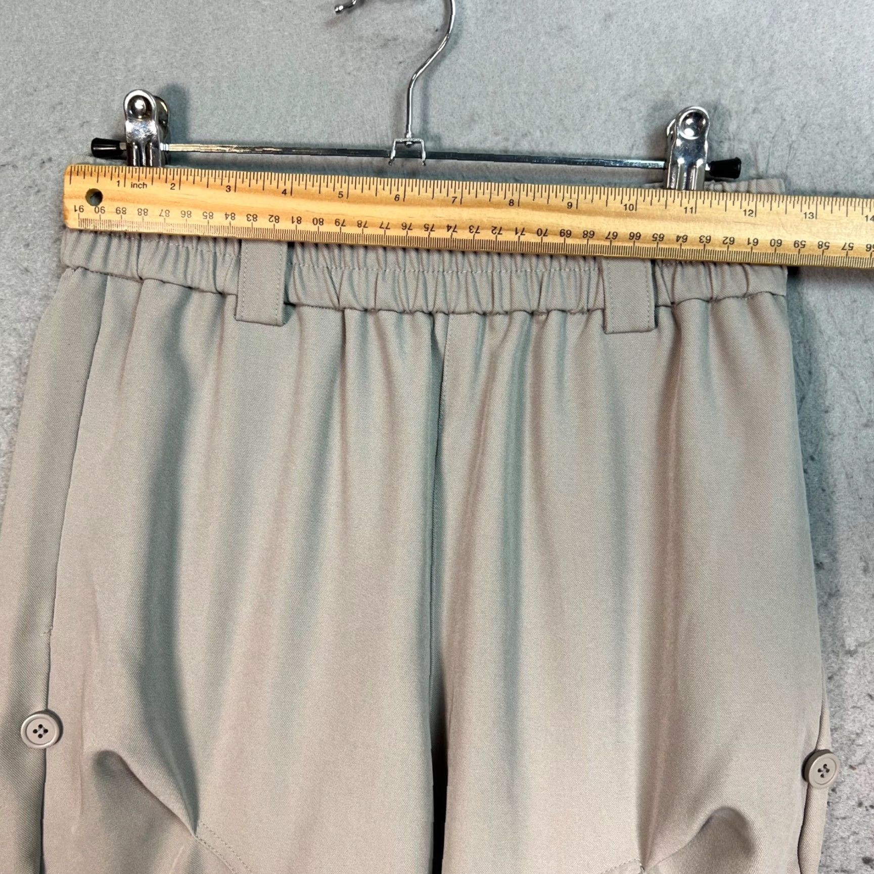 Vintage VINTAGE LOSTCTRL Womens Cargo Pants XS Beige Elastic Waist Pleated Creased Straight 28in Inseam Women Beige Cargo Size 26" / US 2 / IT 38 - 5 Thumbnail