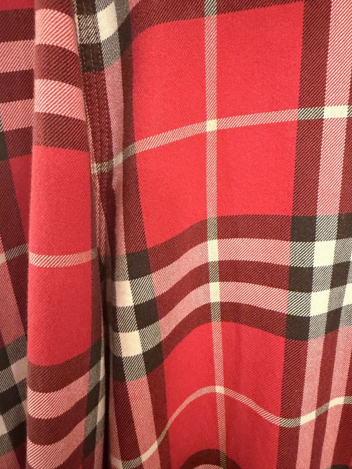 Burberry Burberry London Red Nova Check Button Up Size US XL / EU 56 / 4 - 4 Thumbnail