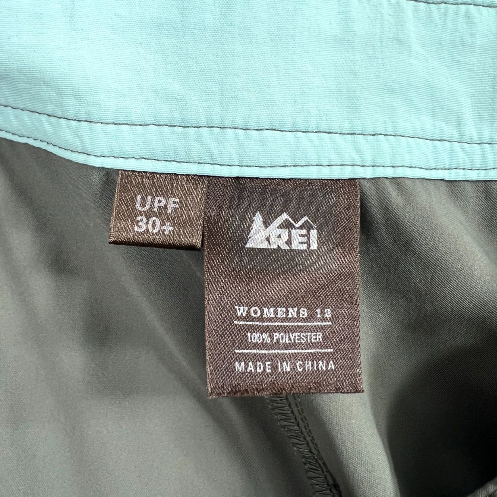 Vintage REI Womens Skirt A-Line Above Knee Zip Pocket Stretch Green 12 Skirt Sz 12 Regular UPF 30+ Polyester"} Size 34" / US 12 / IT 48 - 4 Thumbnail