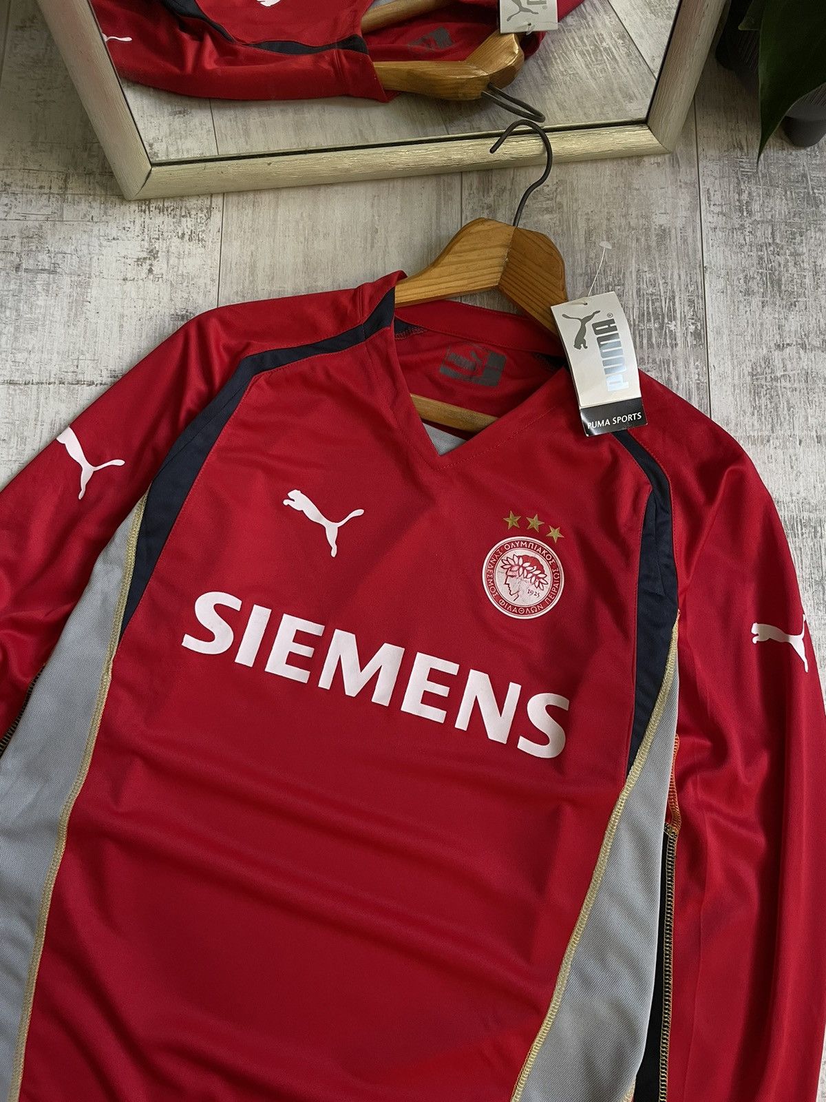 Puma Vintage Puma Olympiacos 2005/2006 Football Shirt Sleeve RARE Size US S / EU 44-46 / 1 - 2 Thumbnail