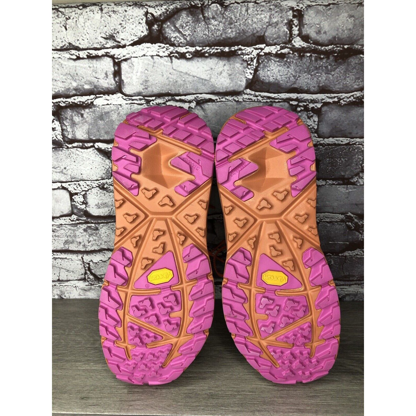 Hoka Hoka Kaha Low GTX Mental Health Hiking Sand Sun Baked Sneake Size US 9.5 / EU 42-43 - 21 Thumbnail