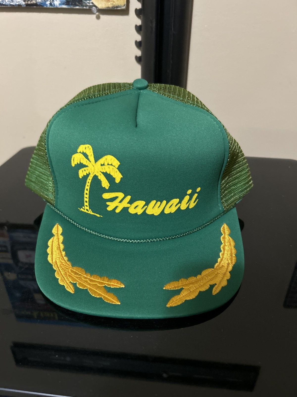 Vintage Vintage Hawaii Embroidered trucker hat Size ONE SIZE - 1 Thumbnail