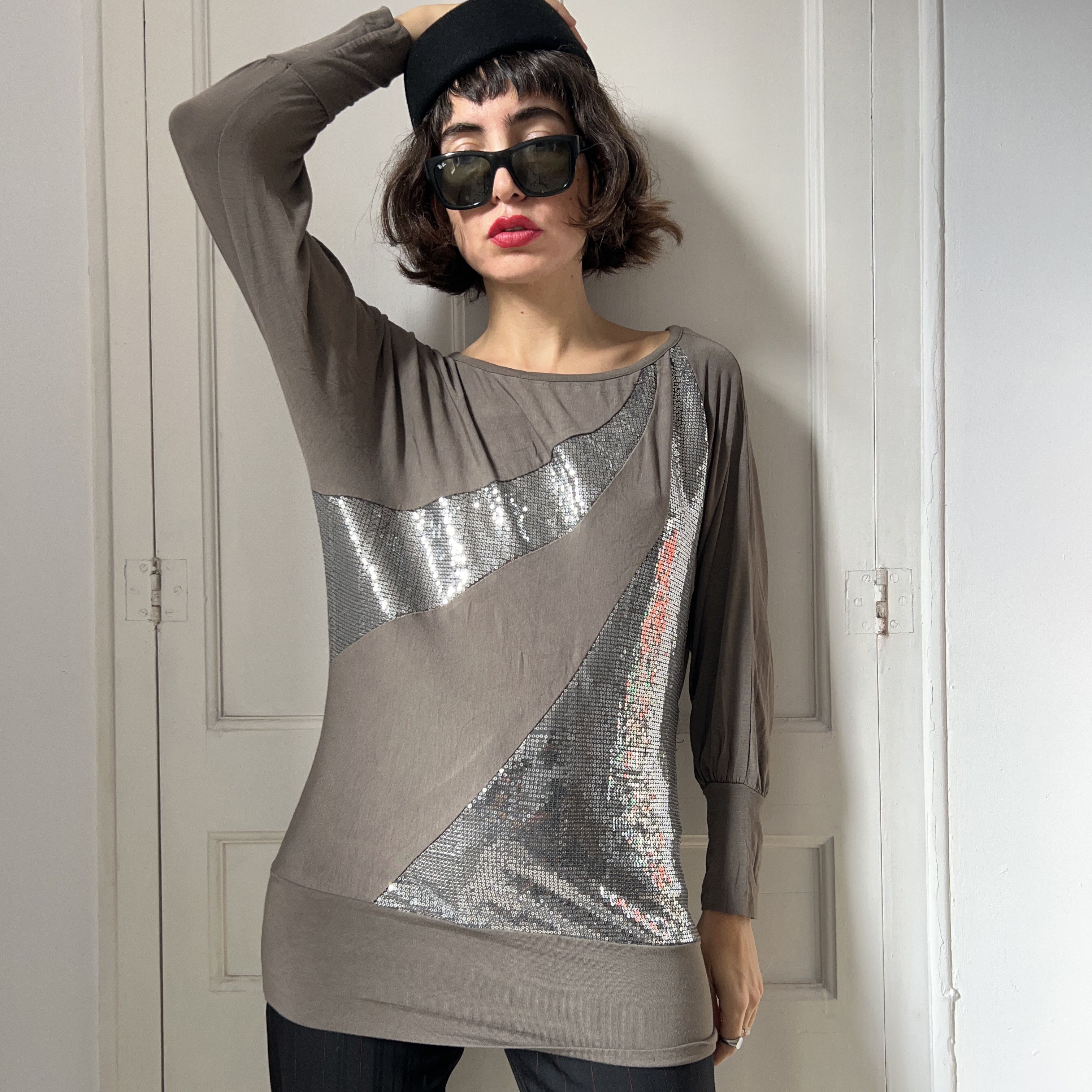 Vintage Vintage Y2K Gray Striped Sequin Top Size ONE SIZE - 7 Thumbnail