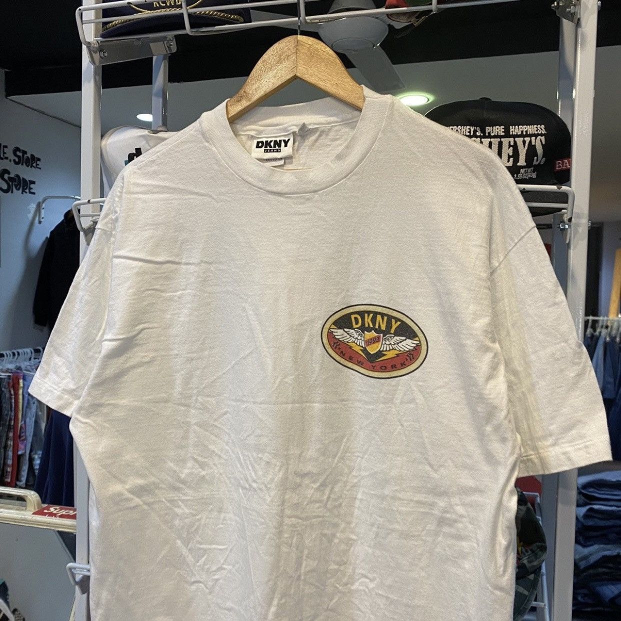 DKNY Vintage 90s DKNY New York Wings Graphic TShirt Single Stitch Size US L / EU 52-54 / 3 - 3 Thumbnail