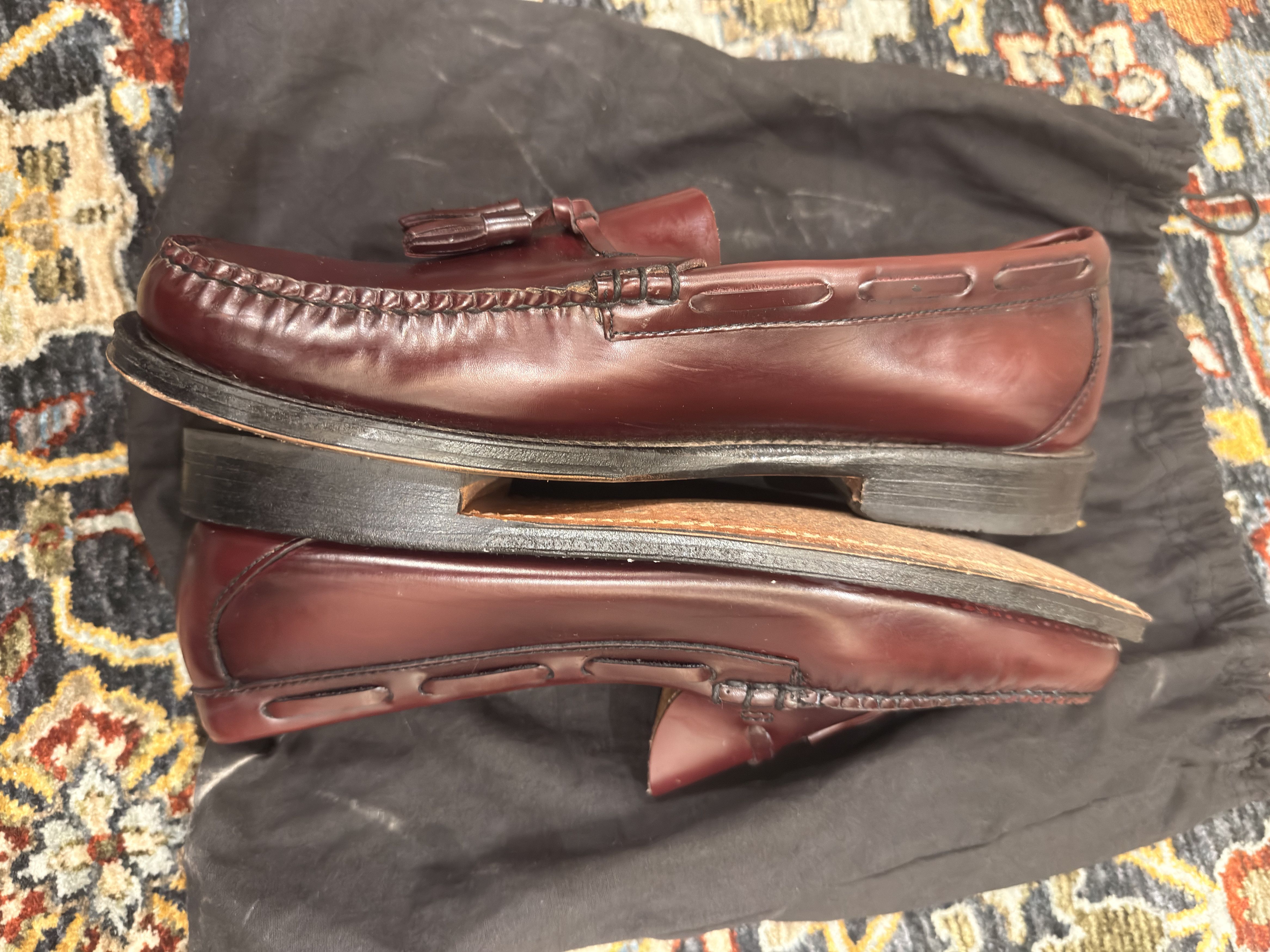 G.H. Bass & Co. Weejuns Burgunndy tassle loafers Size US 9 / EU 42 - 2 Thumbnail