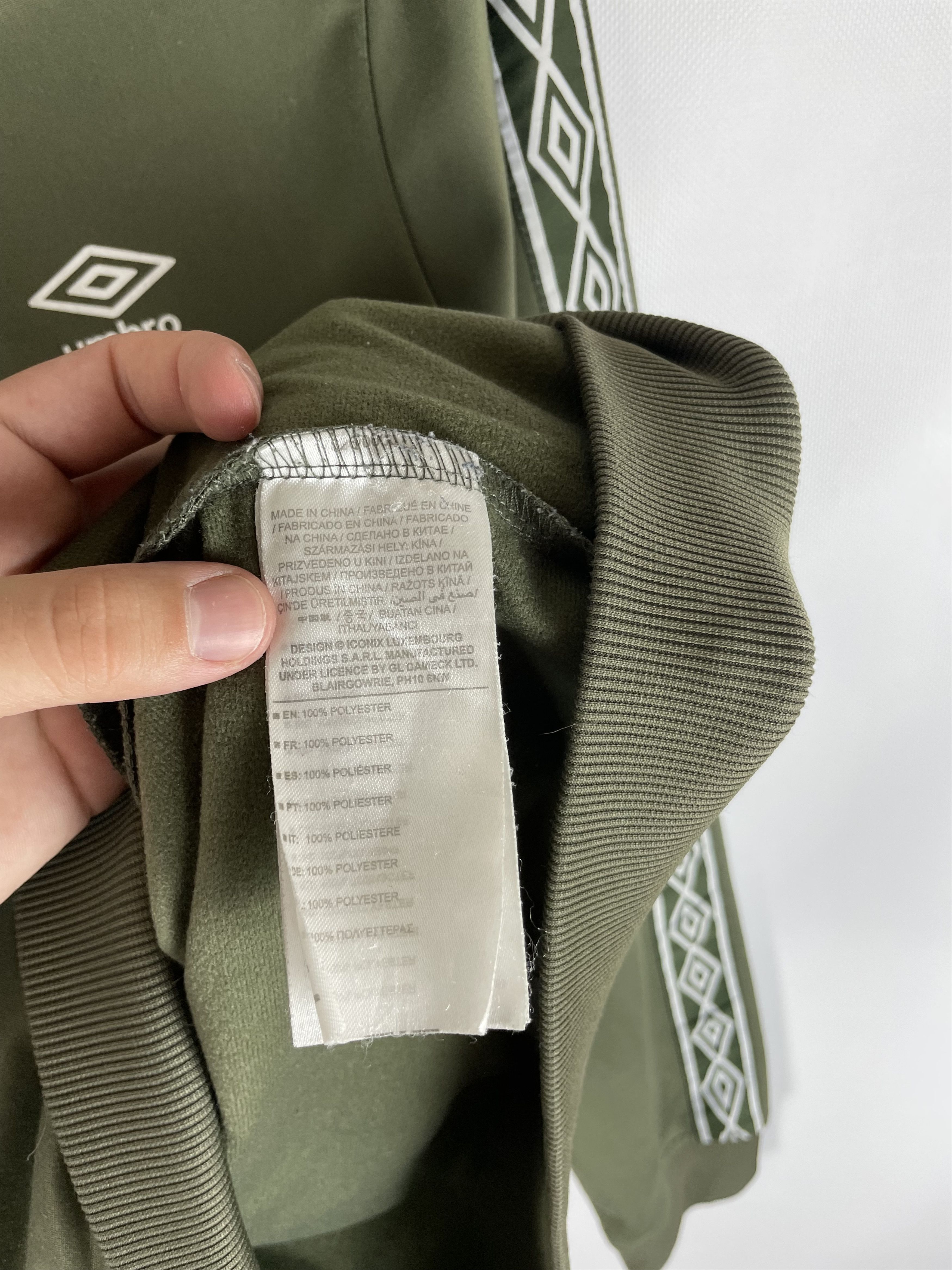 Vintage Vintage Umbro Track Jacket Size US L / EU 52-54 / 3 - 6 Thumbnail