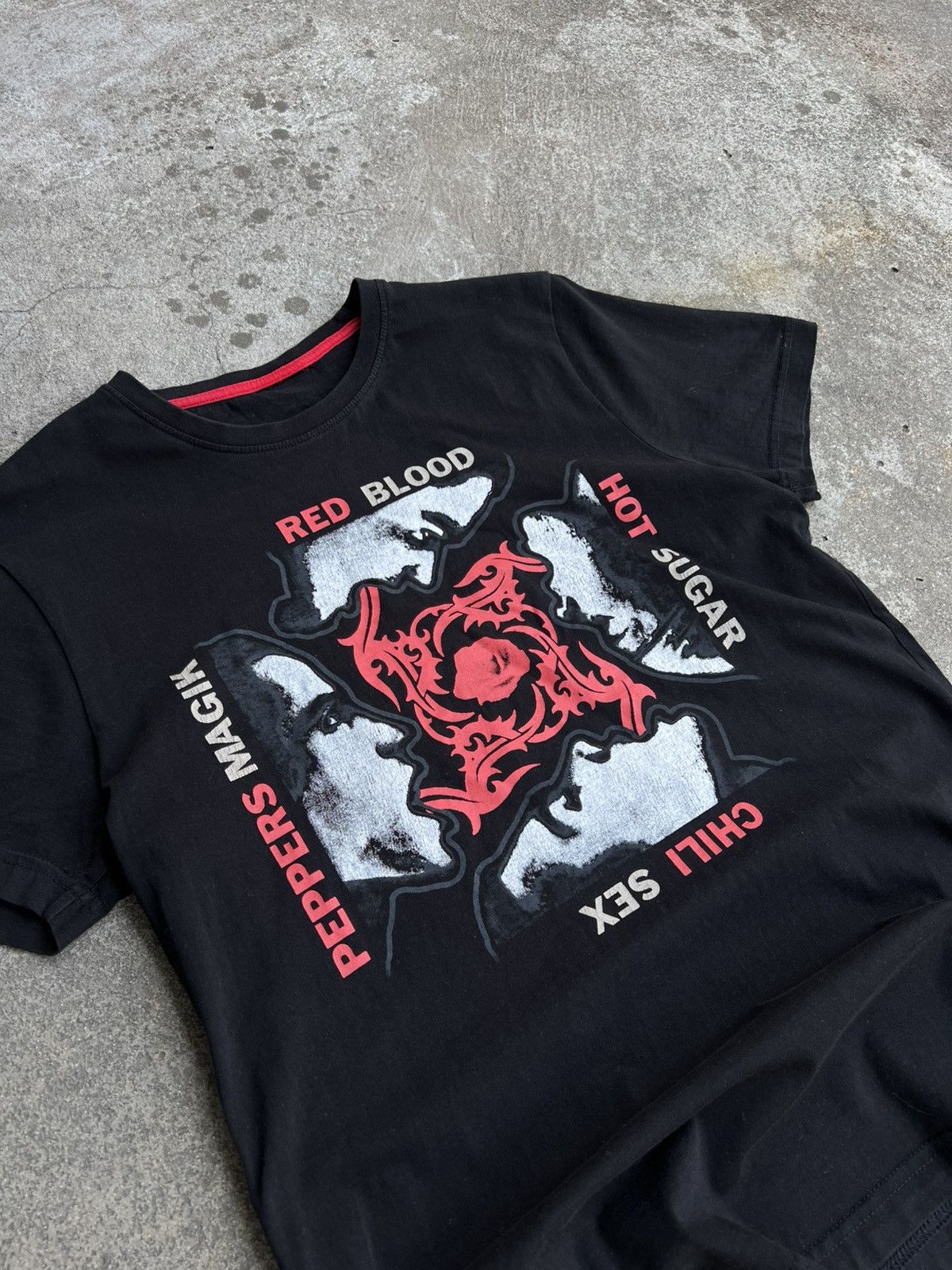 Band Tees Red Hot Chilli Peppers T-shirt Blood Sugar Sex Magic 1991 Size US S / EU 44-46 / 1 - 3 Thumbnail
