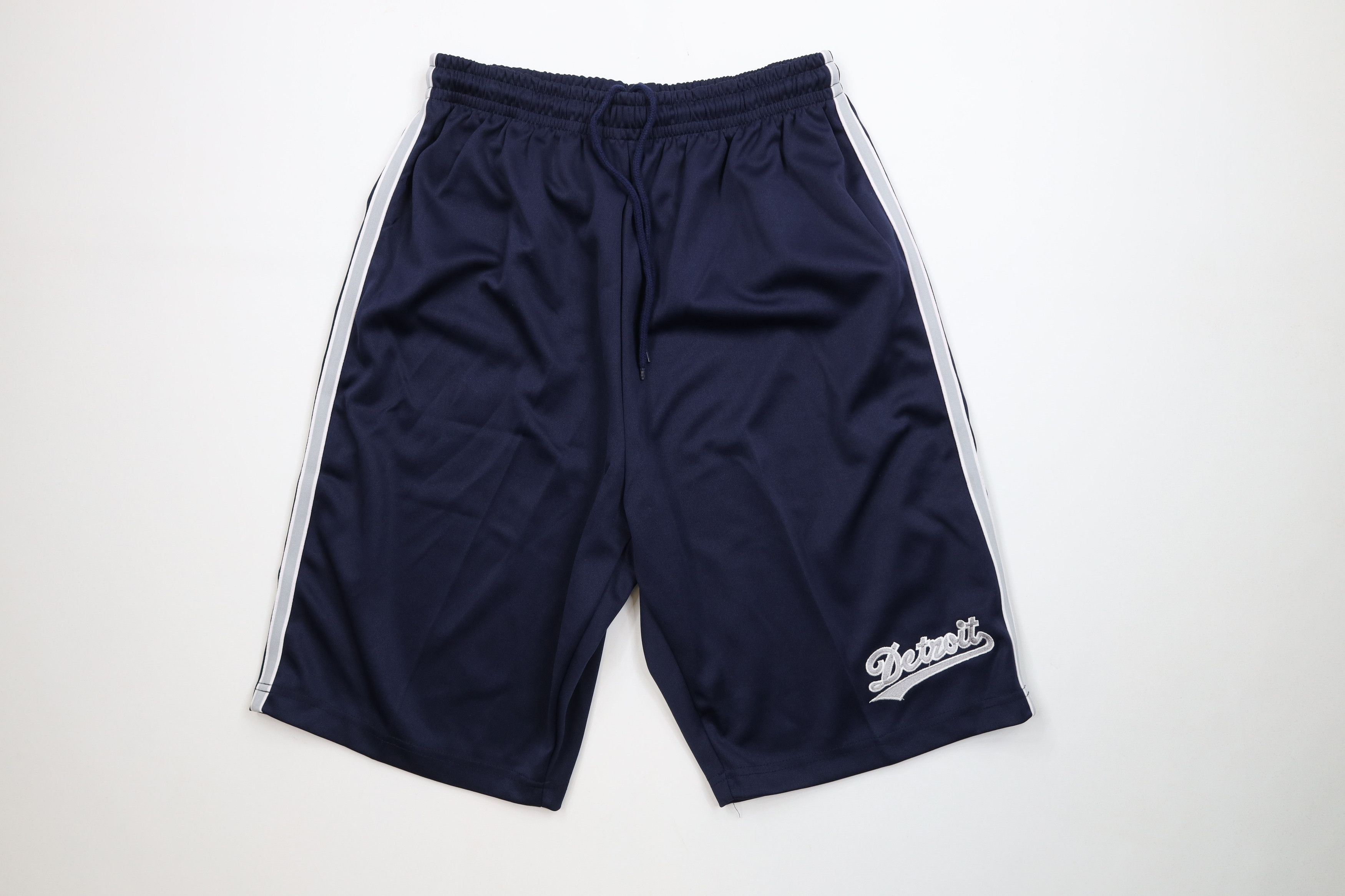 Vintage Deadstock Vintage 90s Y2K Streetwear Script Detroit Shorts Size US 38 / EU 54 - 1 Thumbnail