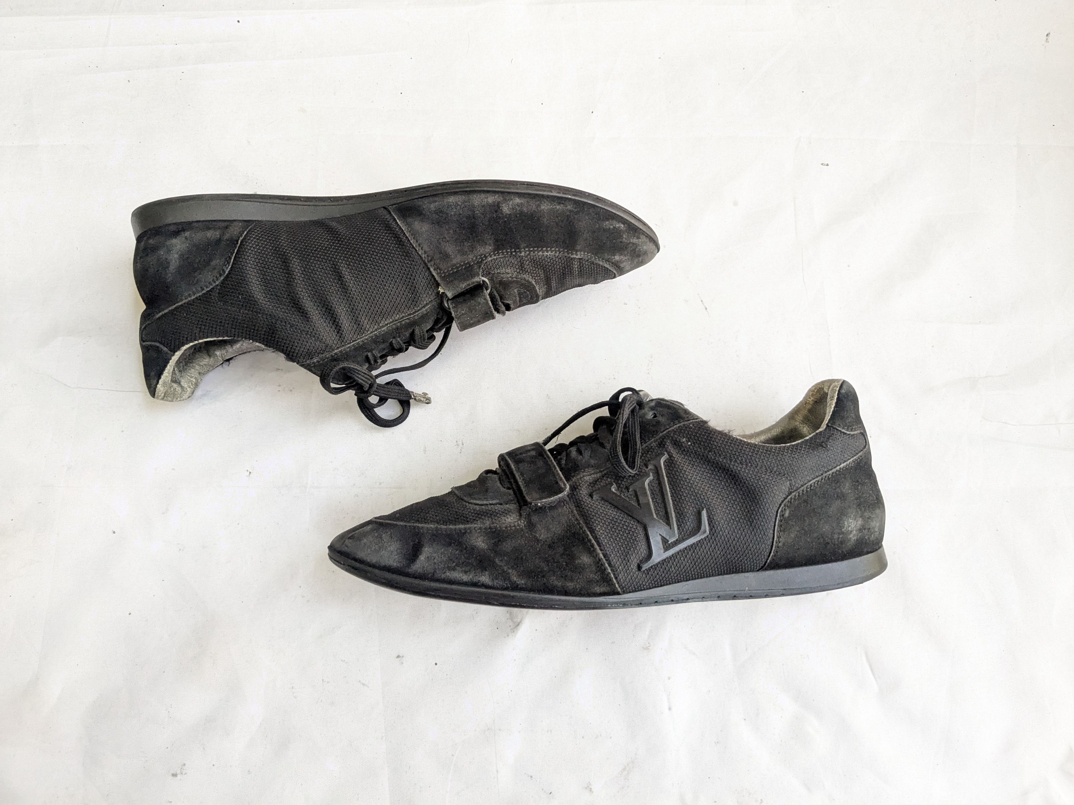 Louis Vuitton Louis Vuitton Sneakers Black 9.5 Low Tops Suede Size US 9.5 / EU 42-43 - 1 Thumbnail