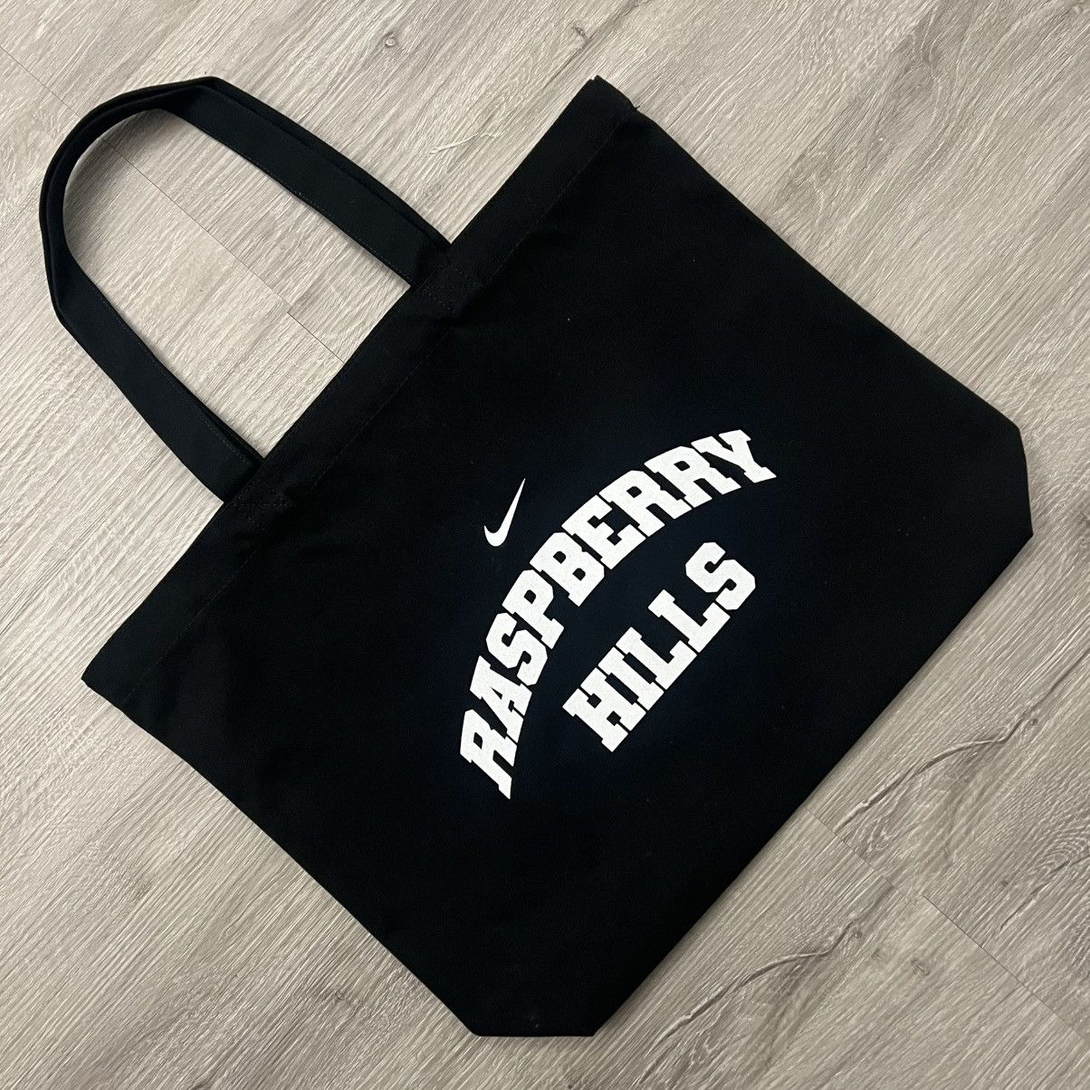 The GV Gallery GV Gallery Raspberry Hills Nike Tote Bag Size ONE SIZE - 1 Thumbnail