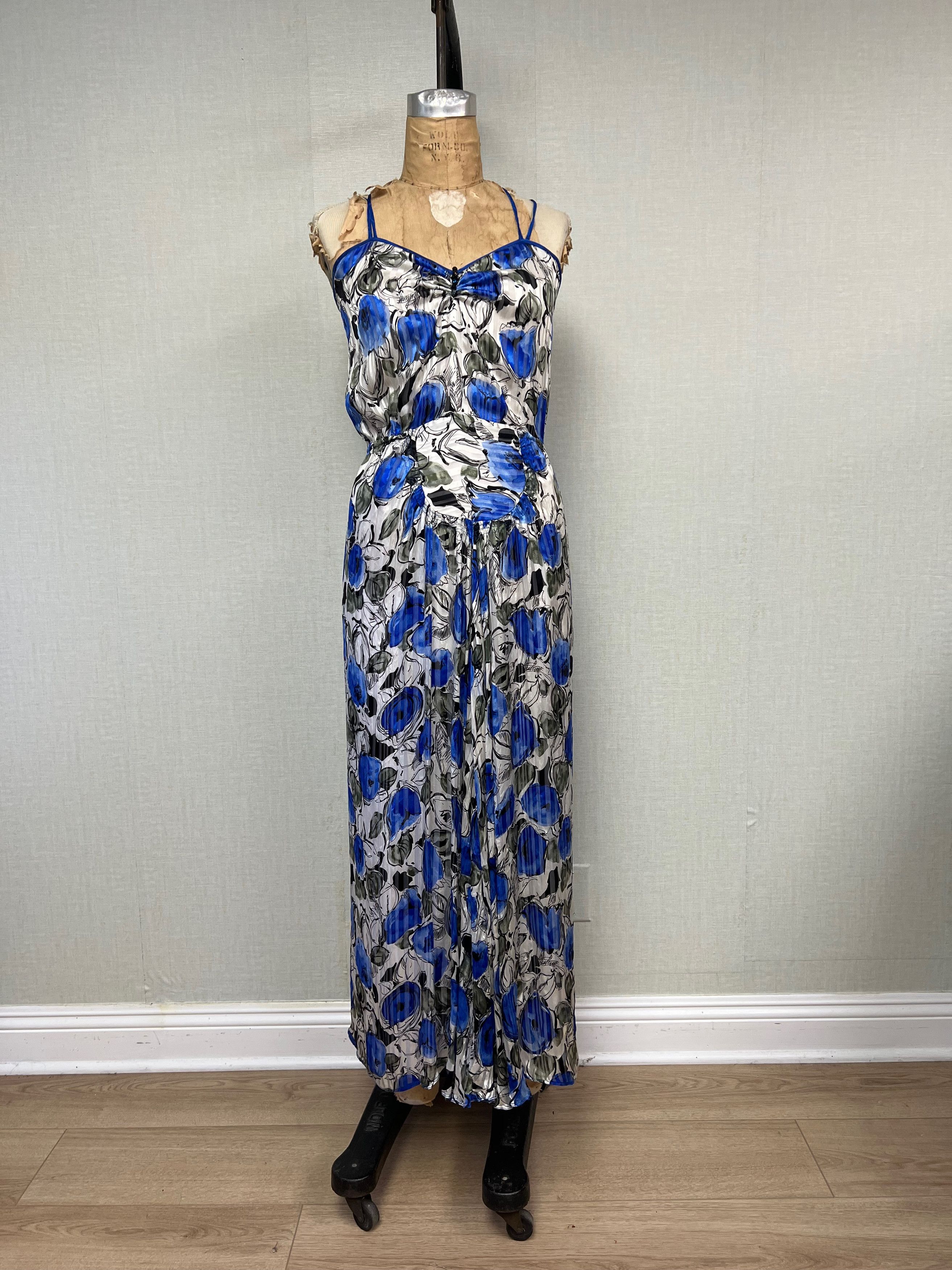 Vintage EUC Vintage 80s Sheila de Vries Silk Floral Maxi Dress Size M / US 6-8 / IT 42-44 - 1 Thumbnail