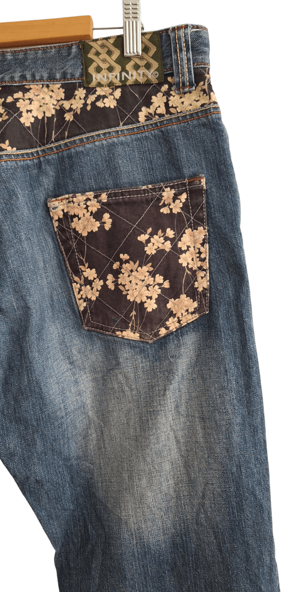 Japanese Brand Japanese Brand Infinity Fish Koi Multipocket Jeans Size US 32 / EU 48 - 9 Thumbnail