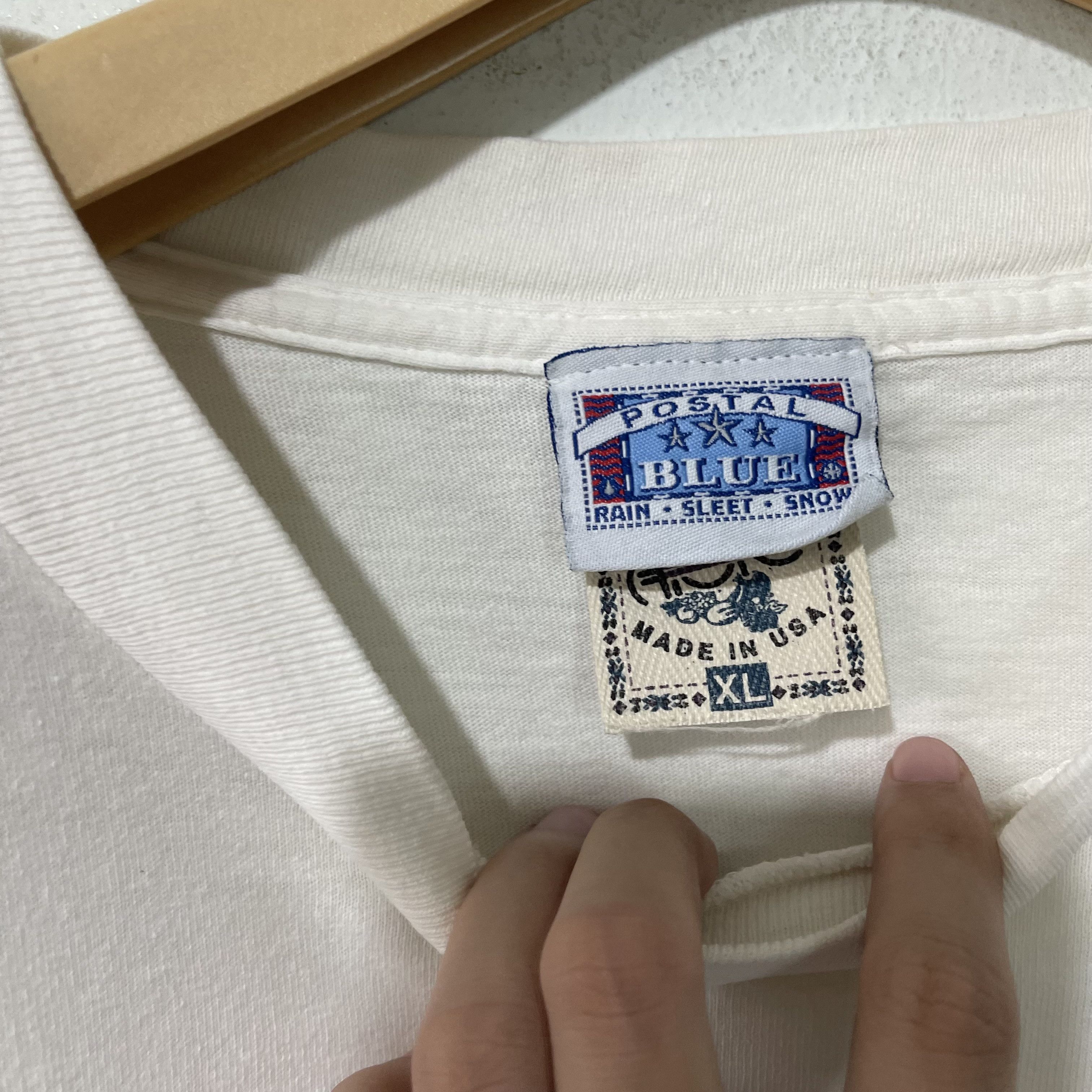 Vintage Vintage 90s Rain Sleet Snow T-Shirt Size US XL / EU 56 / 4 - 5 Thumbnail