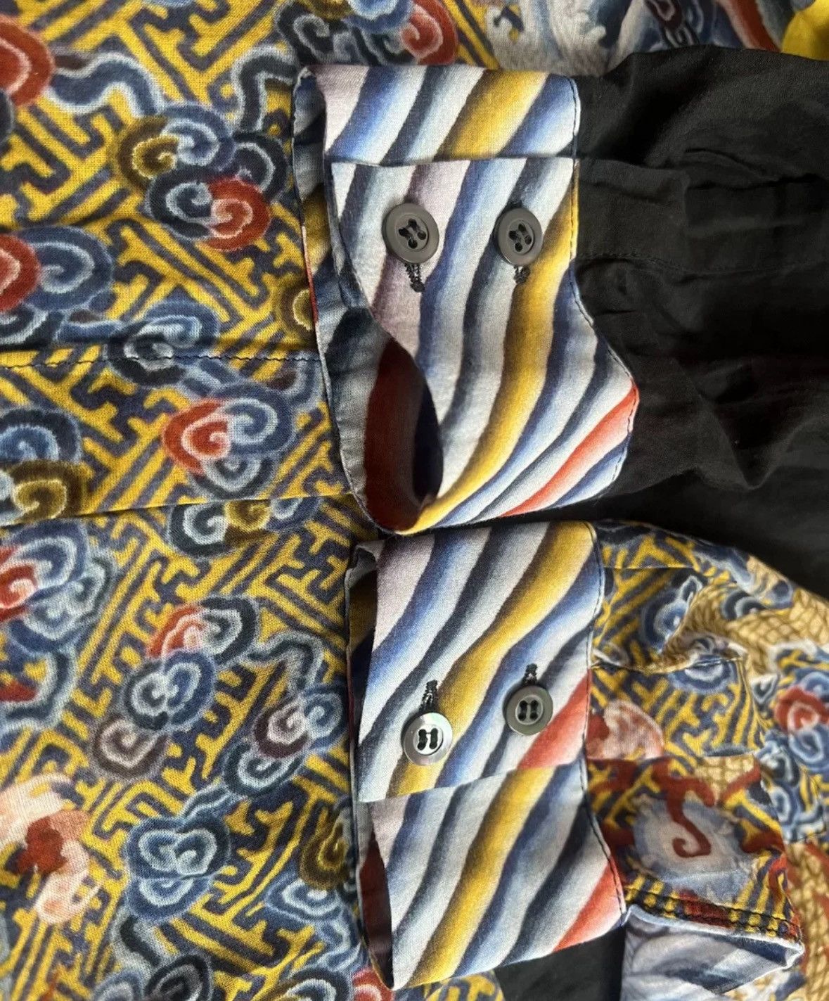 Dries Van Noten Dries van noten Dragon pattern Xiangyun shirt 2412-Nextarrow Size US M / EU 48-50 / 2 - 6 Thumbnail