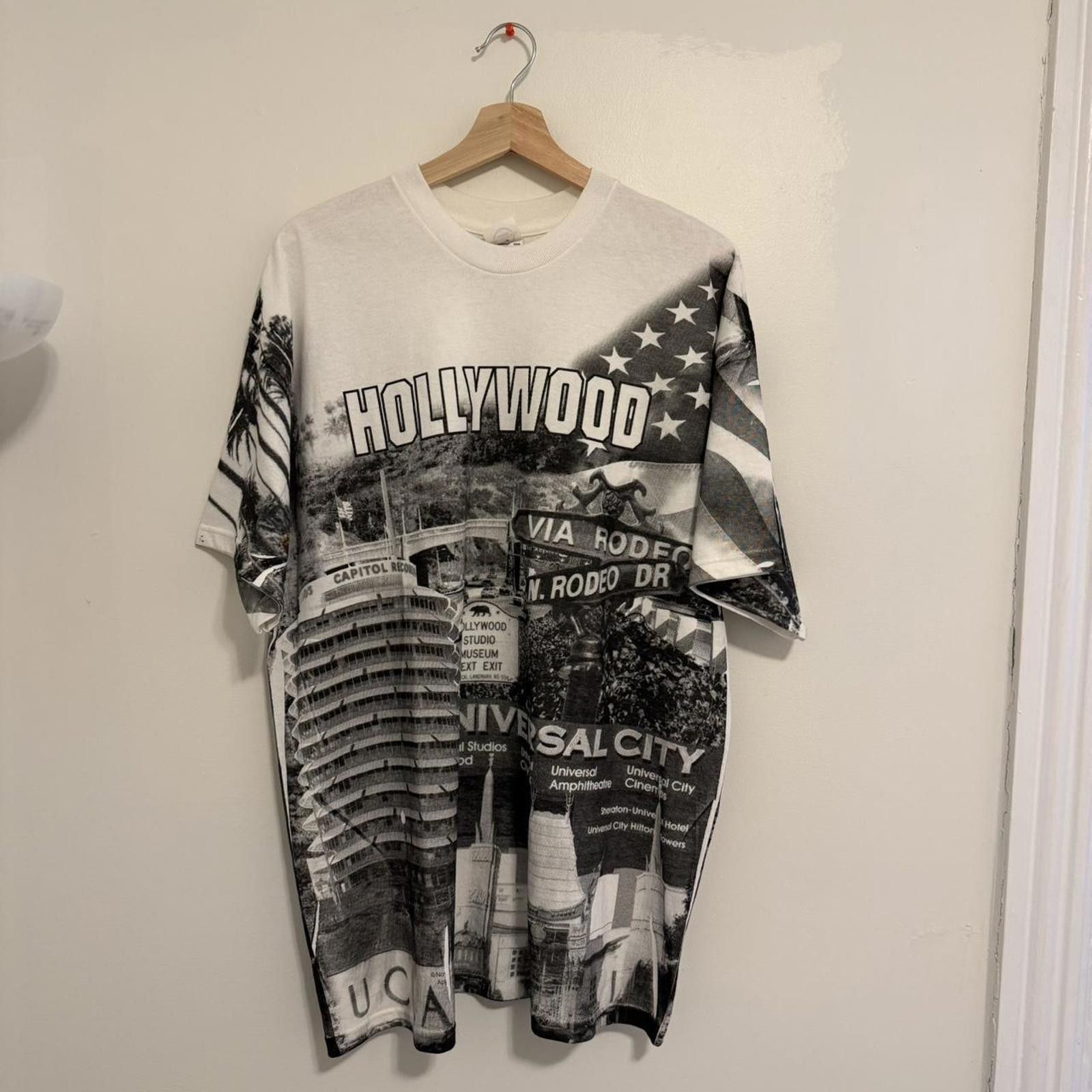 Other vintage Hollywood all over print t shirt XXL 00s Size US XXL / EU 58 / 5 - 1 Thumbnail