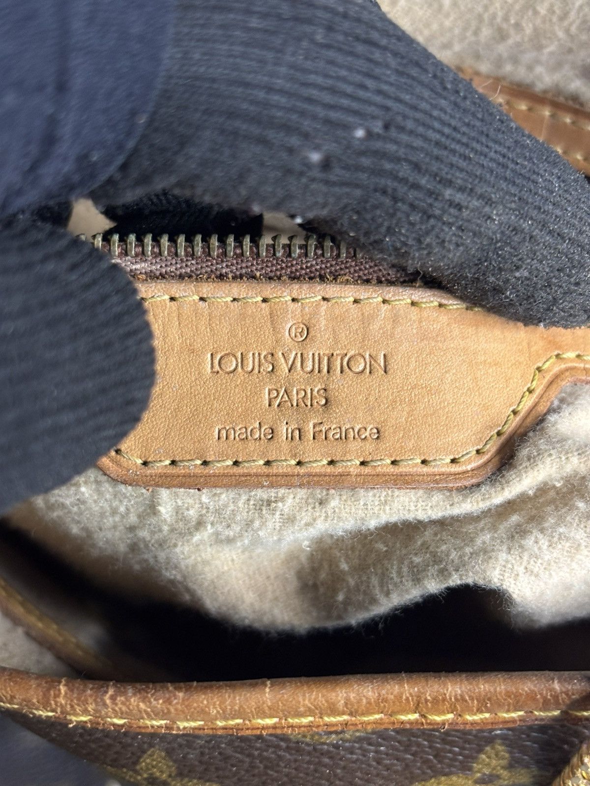 Louis Vuitton (Heavy Used) Louis Vuitton Bucket With Pouch Size ONE SIZE - 8 Thumbnail