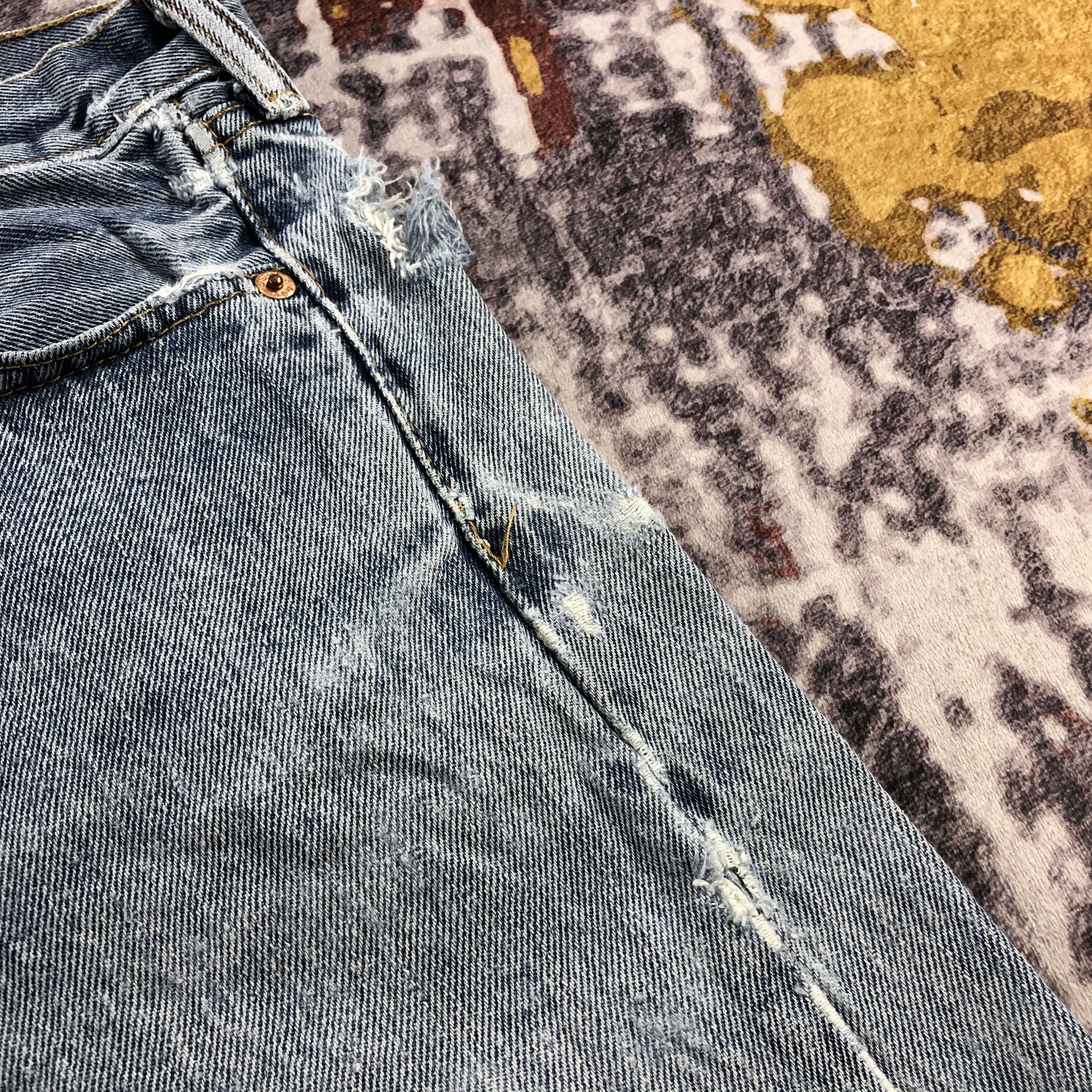 Levi's × Vintage Vintage Blue Wash Levis 505 Jeans-JM2533 Size US 33 - 13 Thumbnail