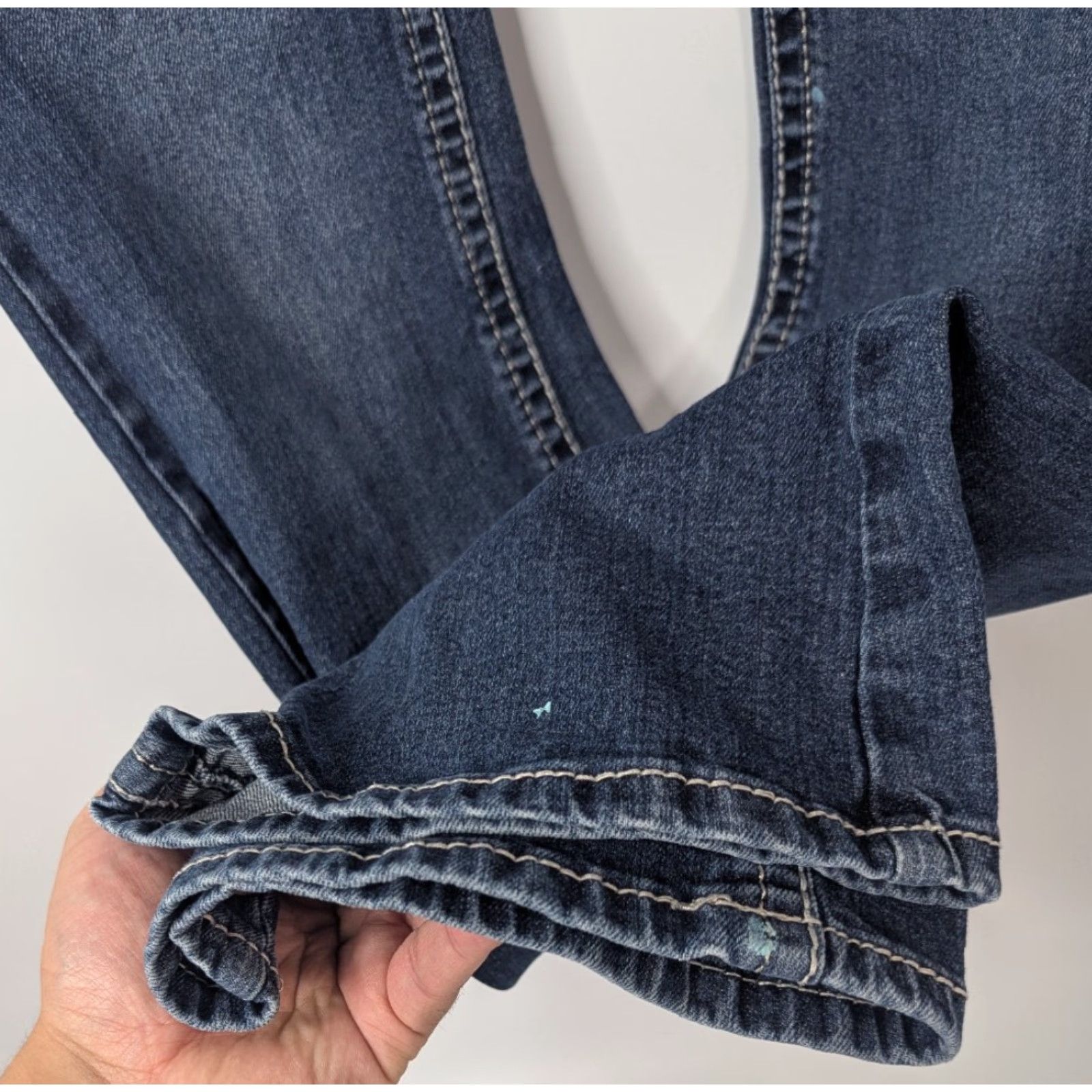 Vintage Shyanne Jeans Womens Bootcut Denim 28 Low Rise Embroidery Pocket Flap Button Zipper Blue Cotton Blend Size 28" / US 6 / IT 42 - 4 Thumbnail
