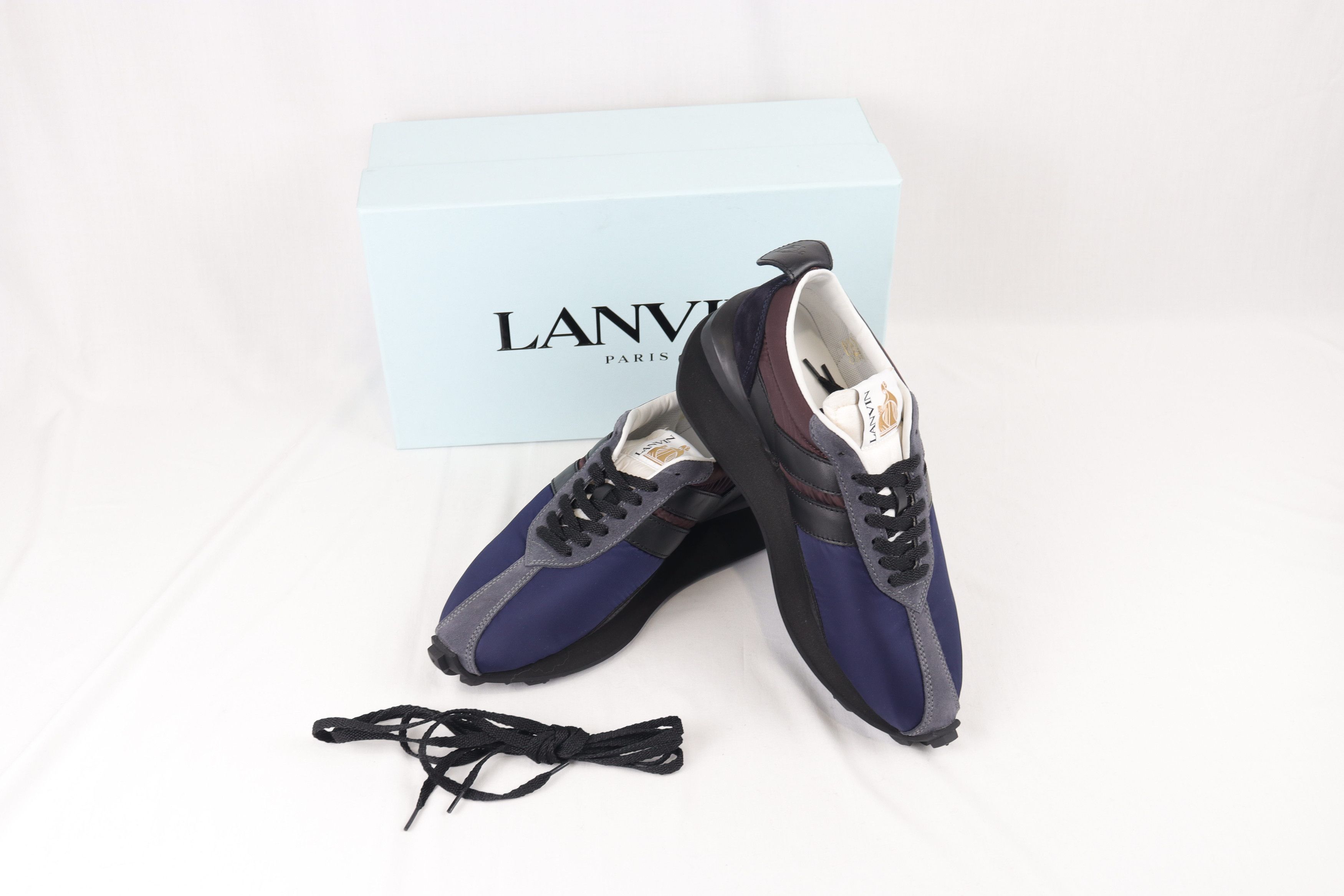 Q:2 / o1rshd11223 Nylon Bumpr Sneakers Camouflage