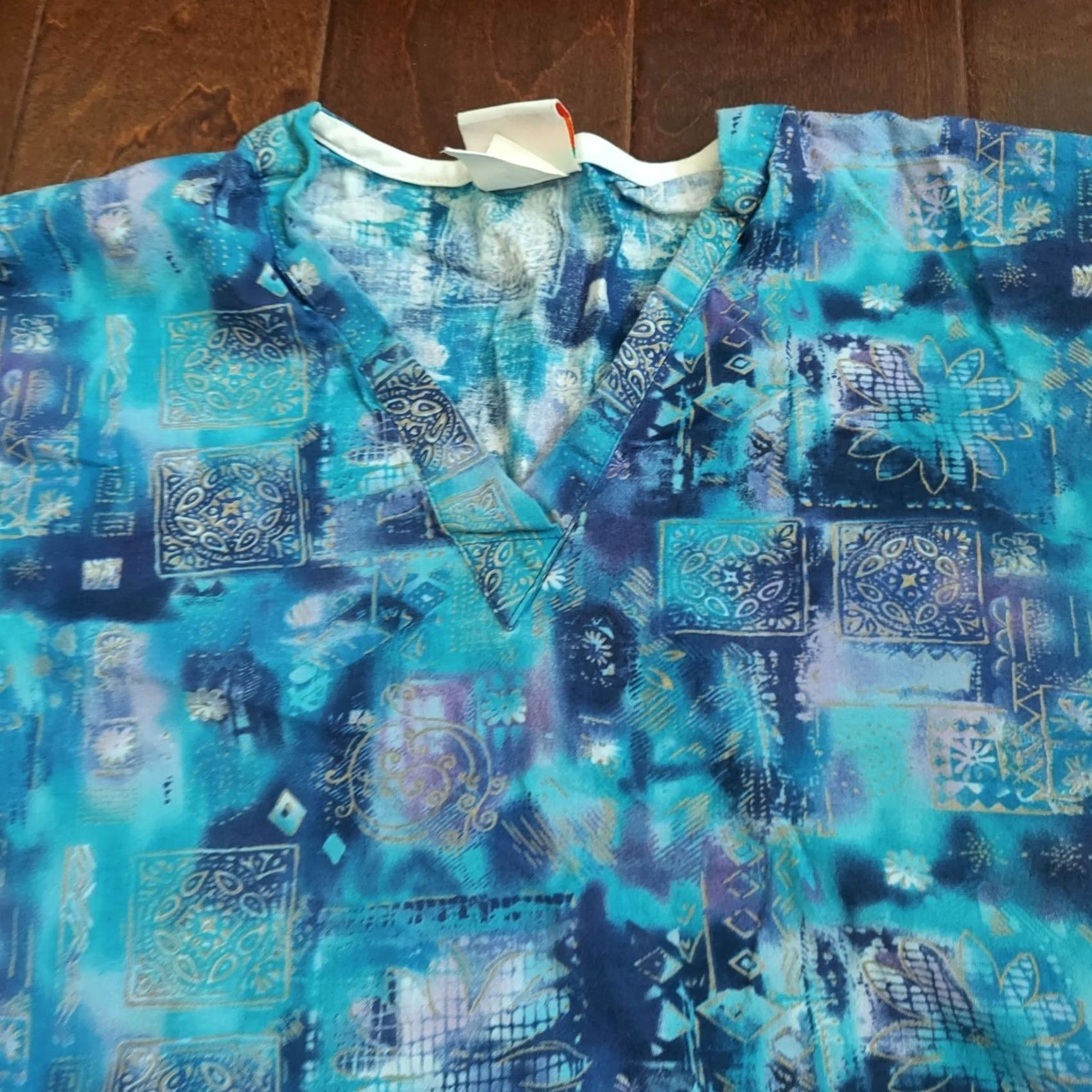 Vintage Peaches Women's Scrub Top Floral Print Blue with Pockets XS - Cotton - Medical - Mexico - B685 Size XS / US 0-2 / IT 36-38 - 7 Thumbnail