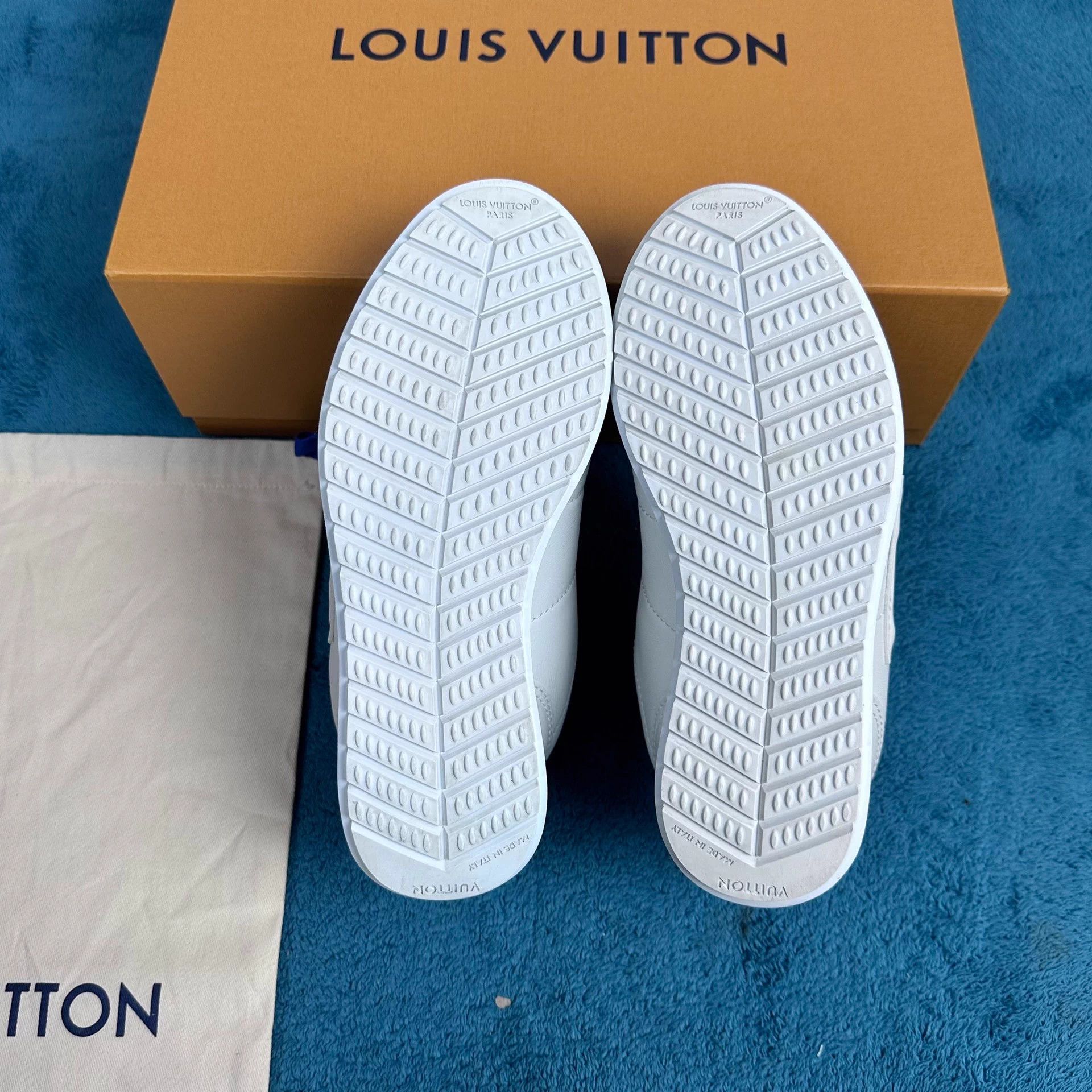Louis Vuitton Nigo x LV buttersoft FW25 lamb logo low-top white 3.5/37.5 Size US 6.5 / IT 36.5 - 5 Thumbnail