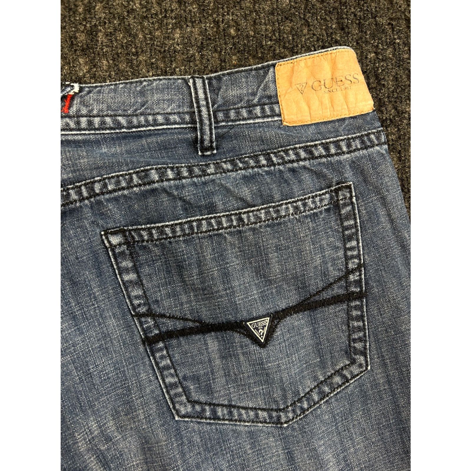 Guess VINTAGE GUESS Jeans Relaxed Straight Rowland Fit 40 x 32 Blue Denim 5-Pocket Distressed Baggy Hip Hop 90s Mens Jeans Size US 40 / EU 56 - 3 Thumbnail