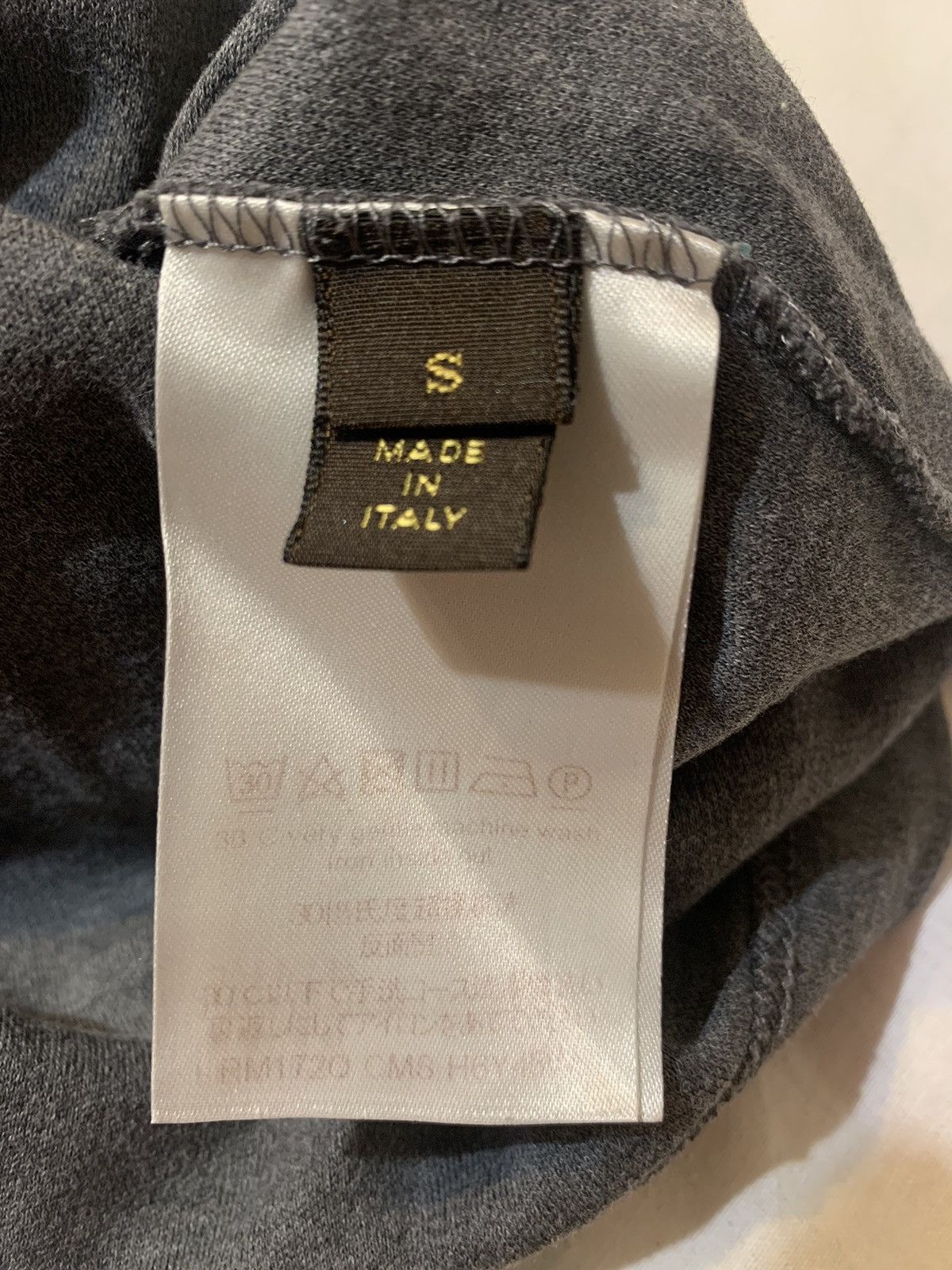 Louis Vuitton Vintage Louis Vuitton pocket luxury t shirt Size US S / EU 44-46 / 1 - 8 Thumbnail