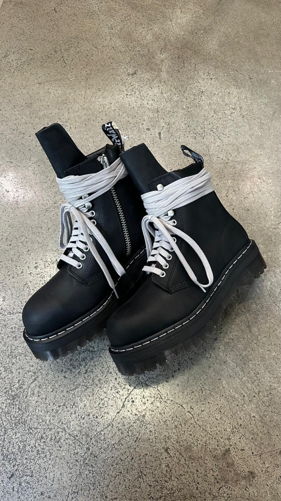 靴 RickOwens Dr.Martens Quad Sole Steel Toe Dr. Martens x Rick Owens DRKSHDW Quad Sole Steel Toe Boot - Black